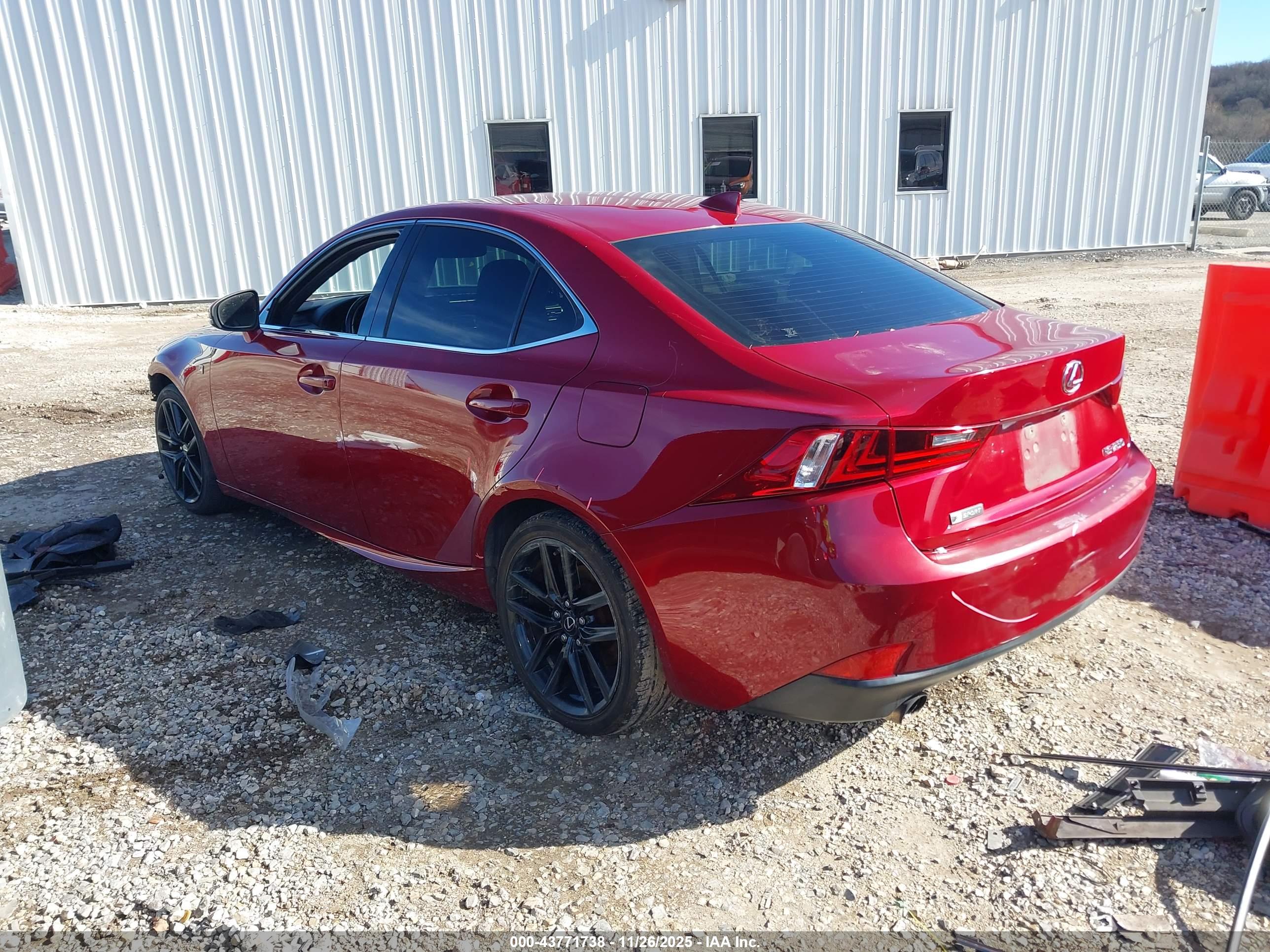 LEXUS IS image 3