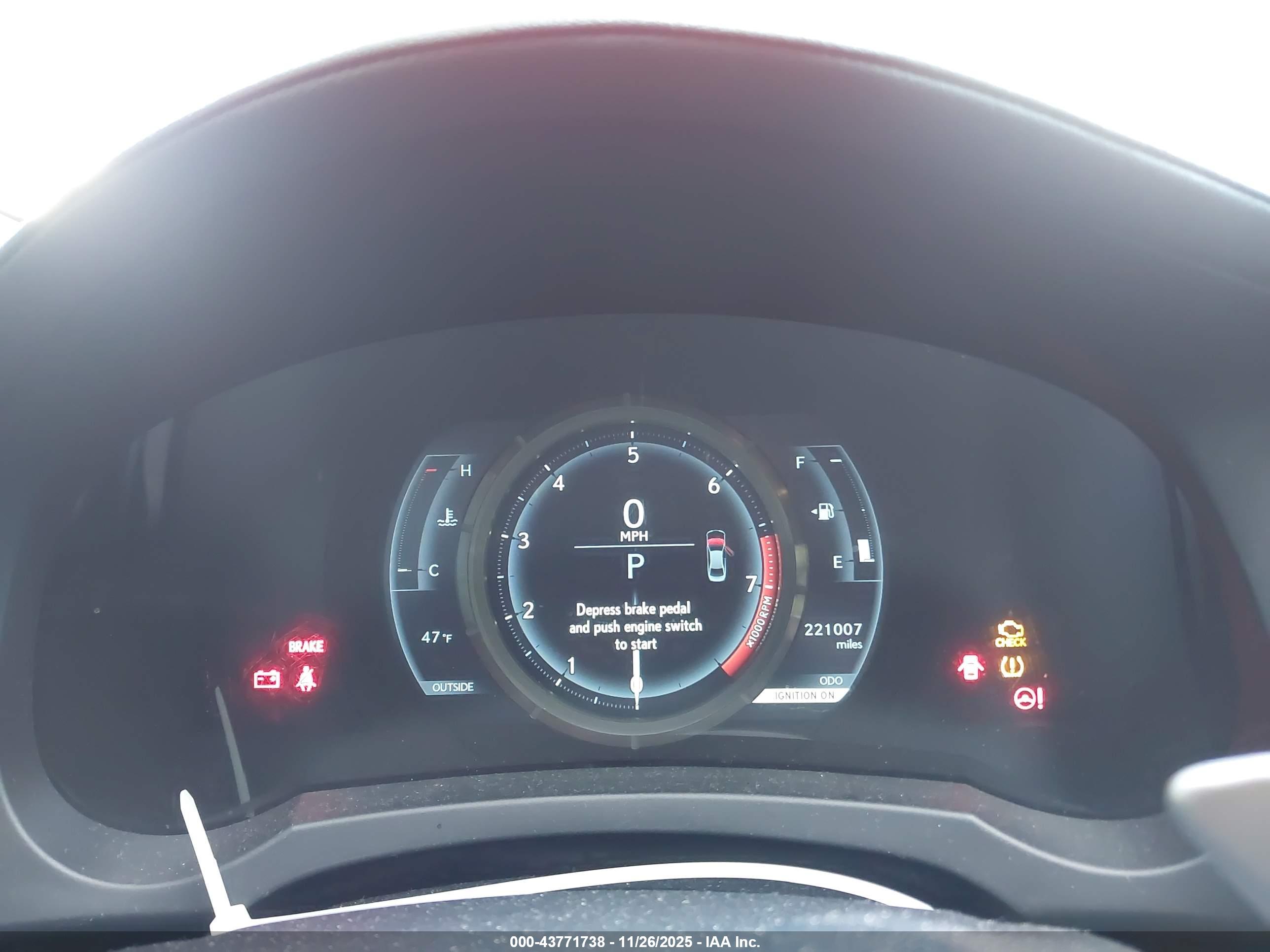 LEXUS IS image 7