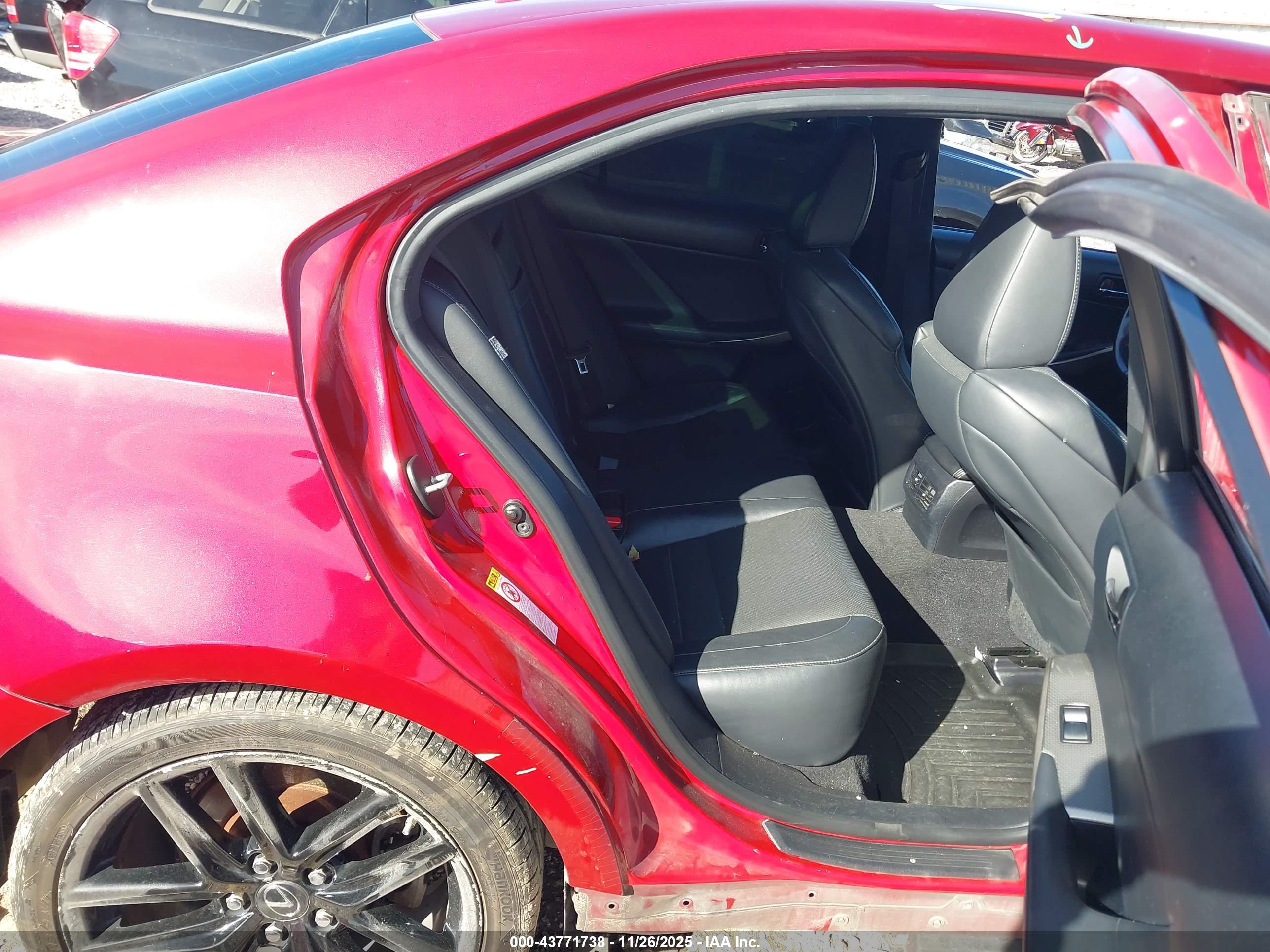 LEXUS IS image 8