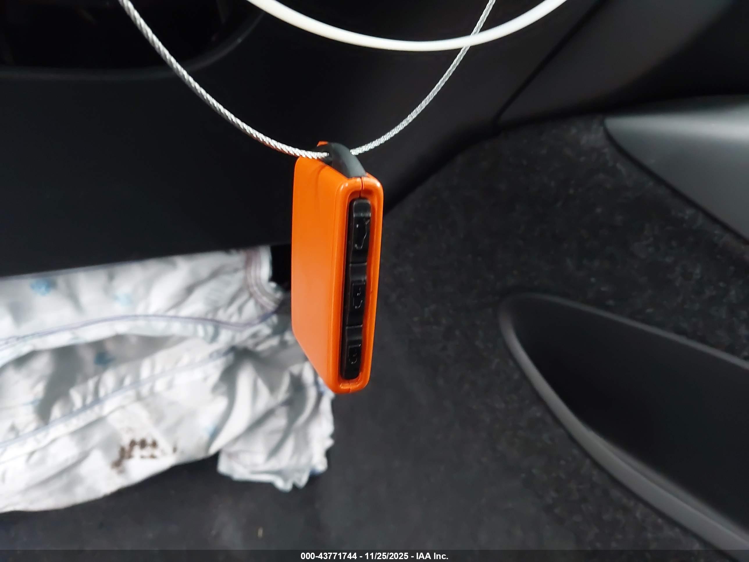 VOLVO XC40 image 11