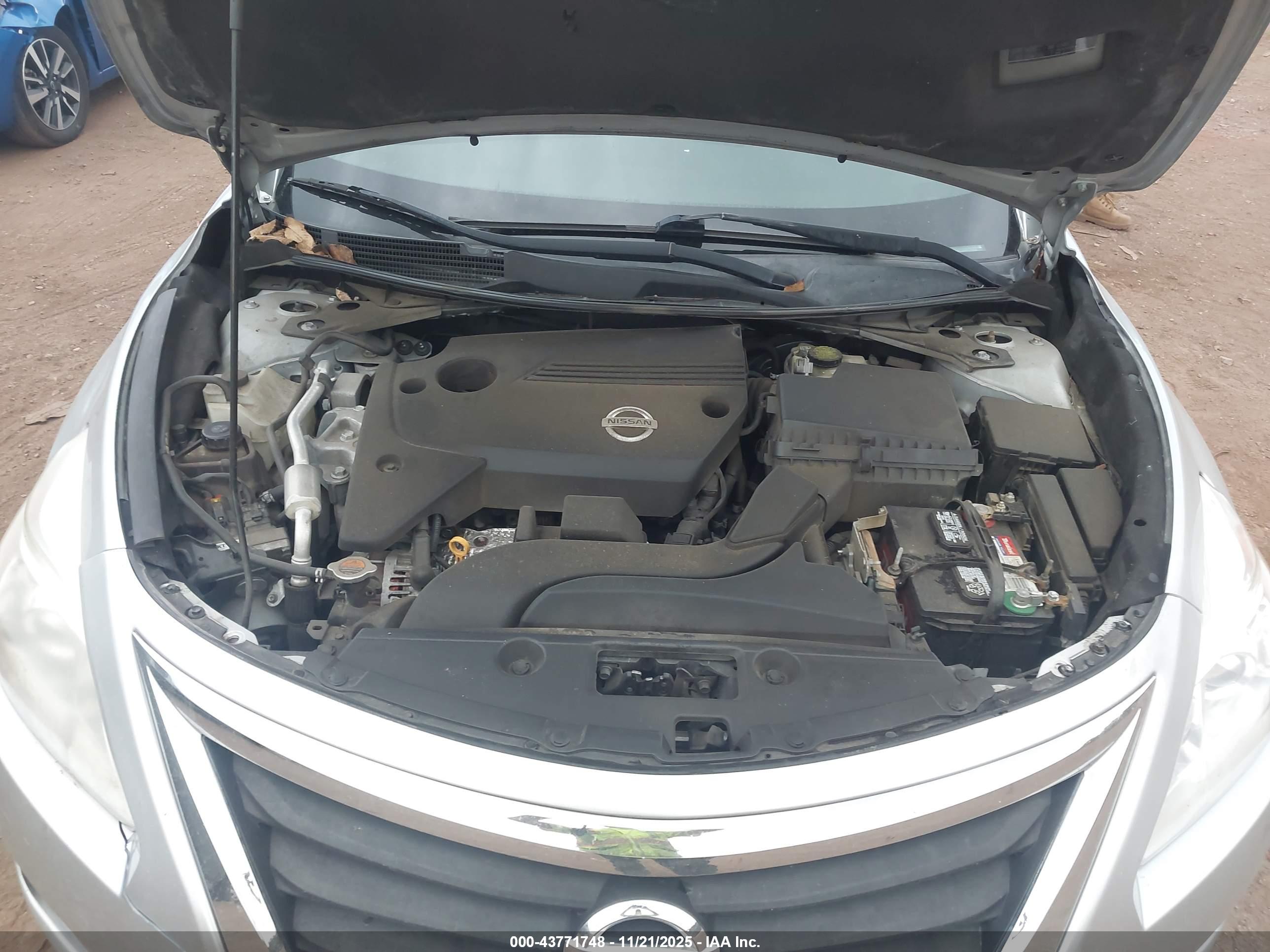 NISSAN ALTIMA image 10