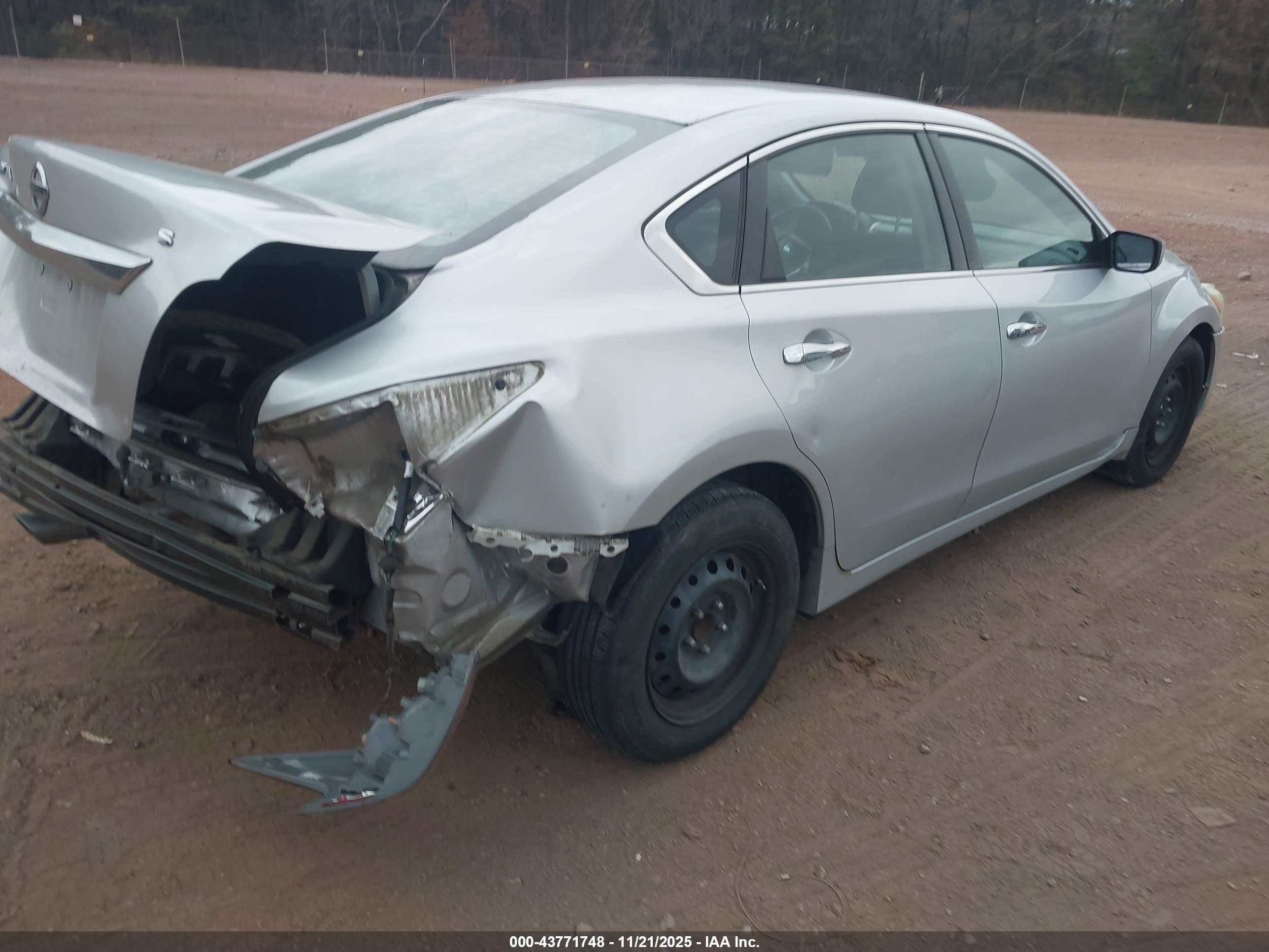 NISSAN ALTIMA image 4