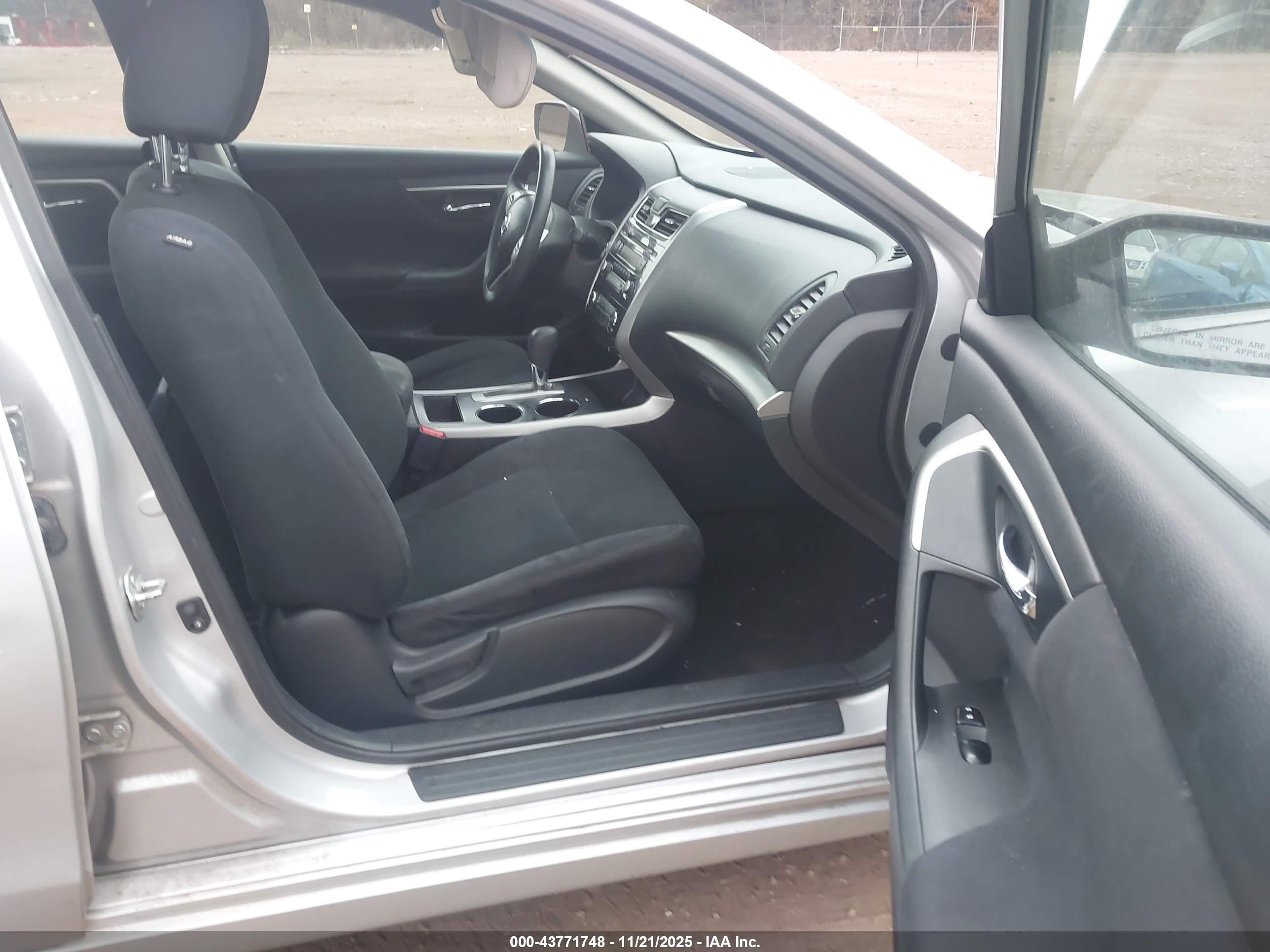 NISSAN ALTIMA image 5