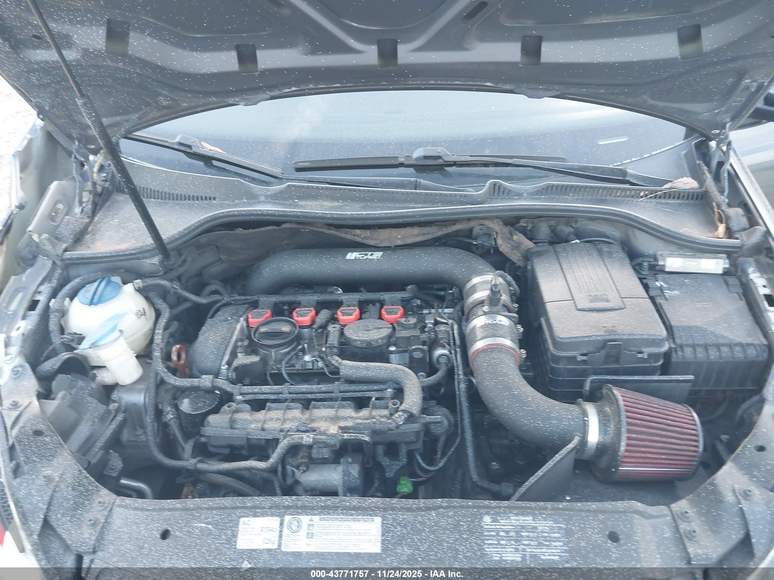 VOLKSWAGEN GTI image 10