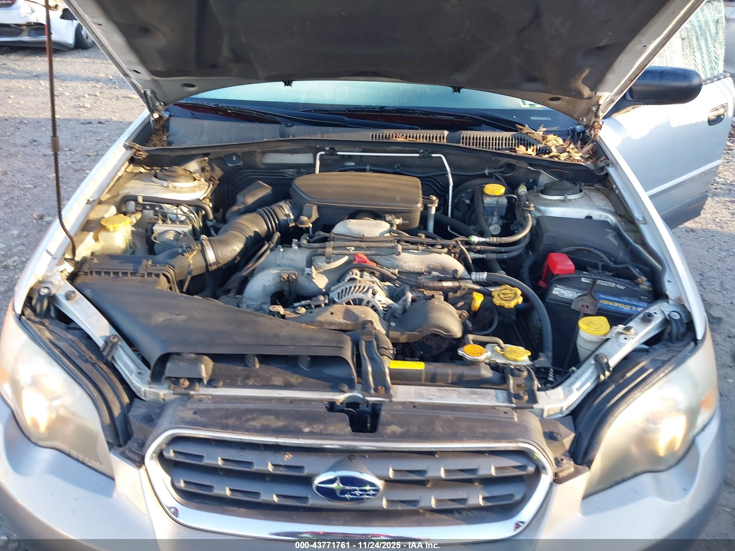 SUBARU OUTBACK image 10