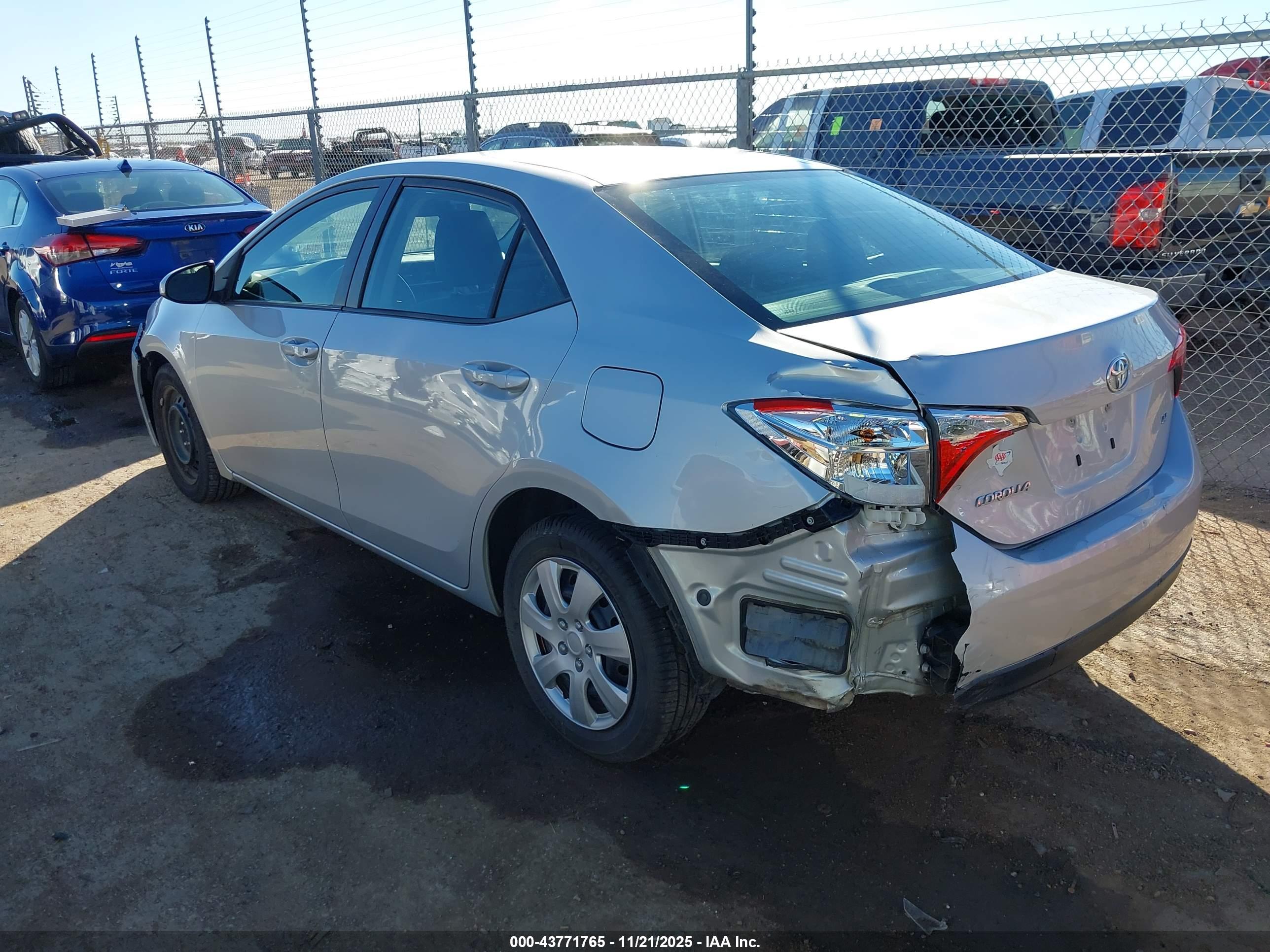 TOYOTA COROLLA image 3