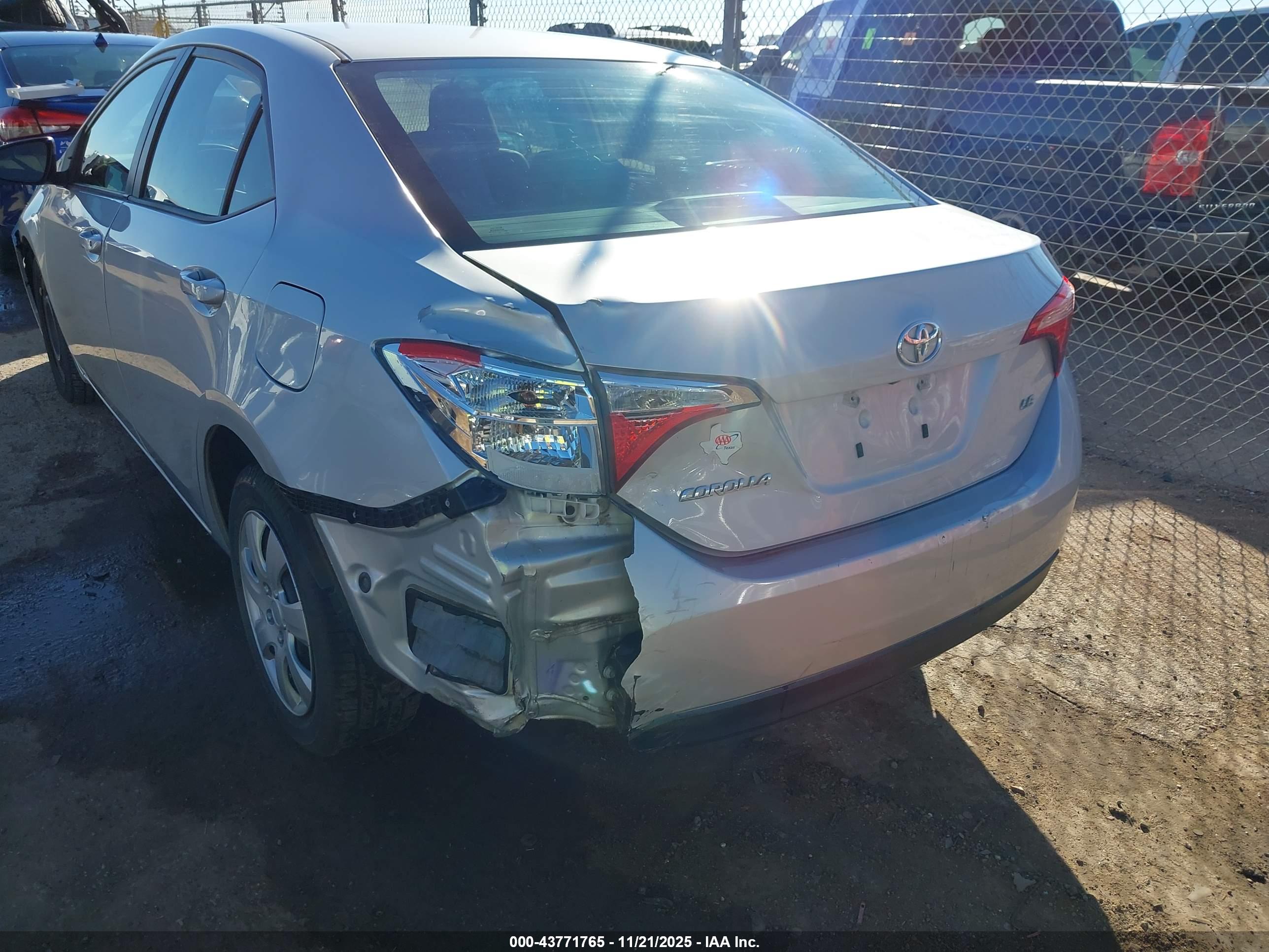 TOYOTA COROLLA image 6