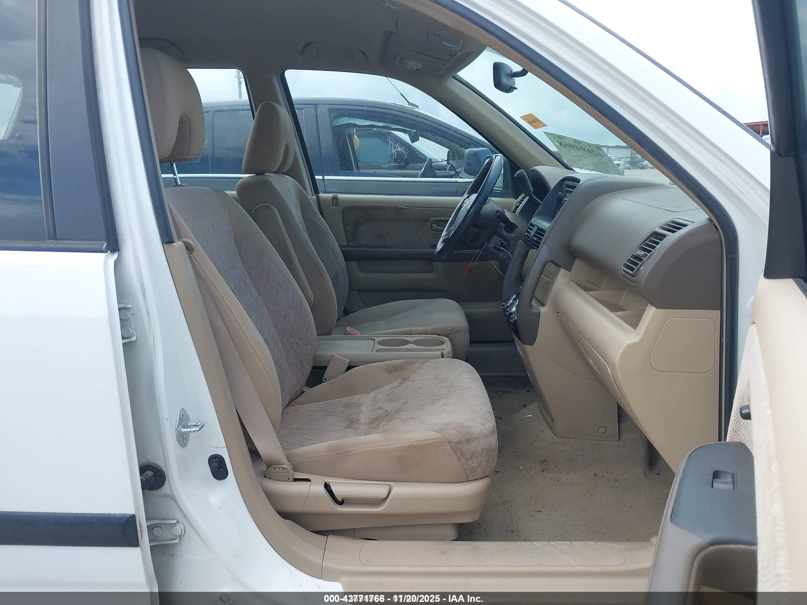 HONDA CR-V image 5