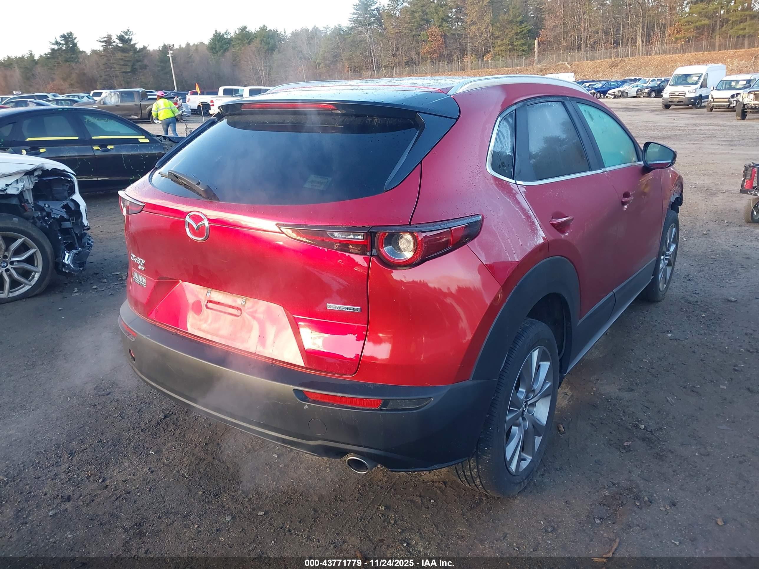 MAZDA CX-30 image 4