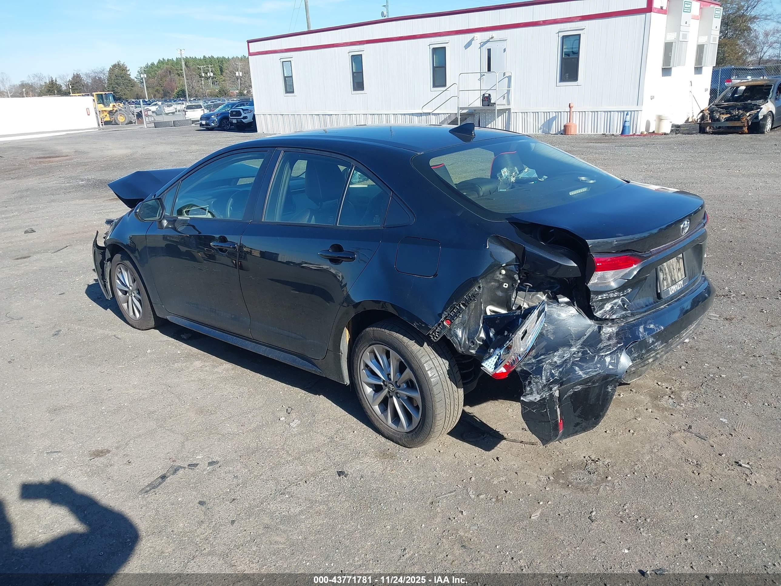 TOYOTA COROLLA image 3