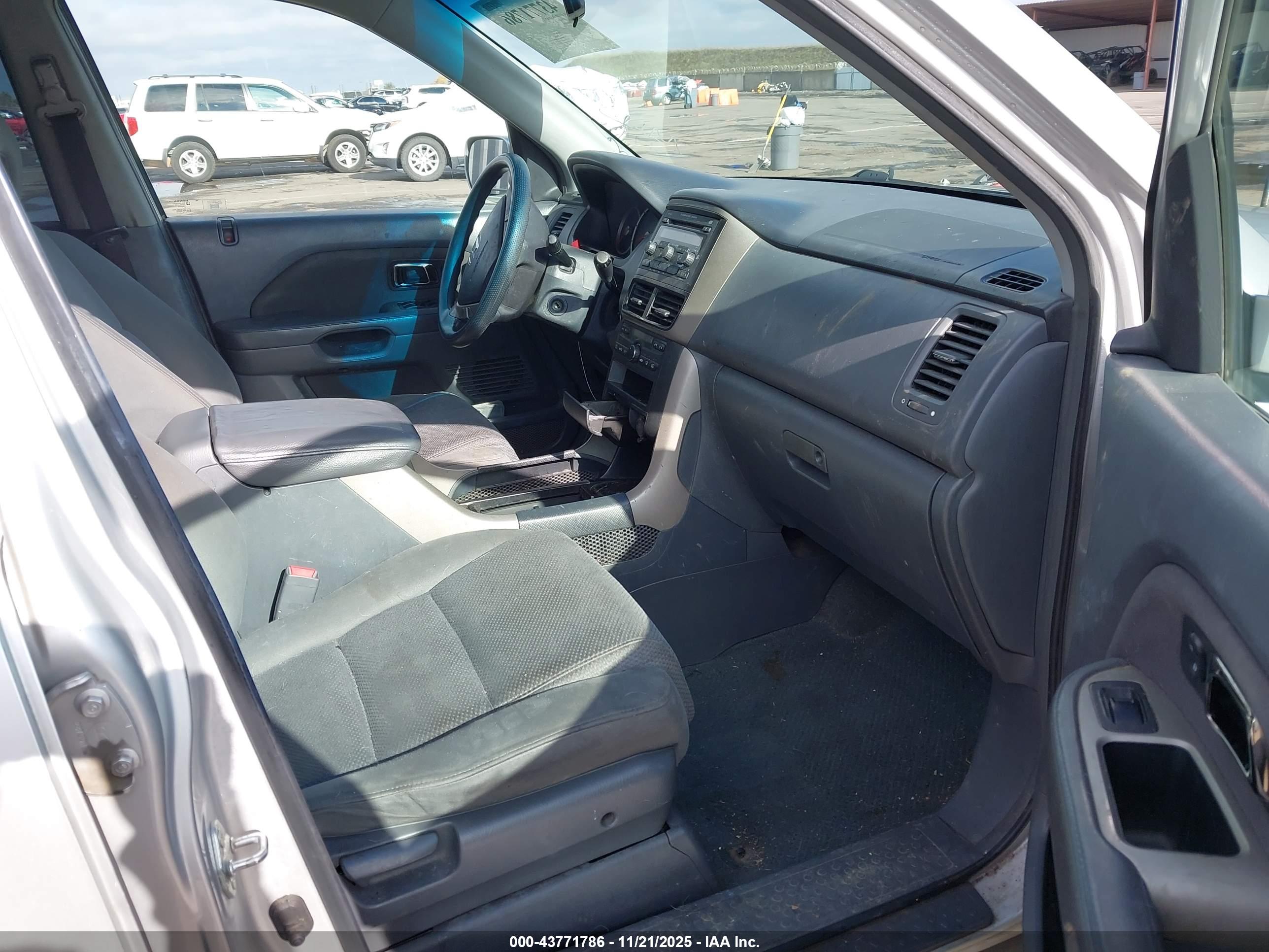 HONDA PILOT image 5
