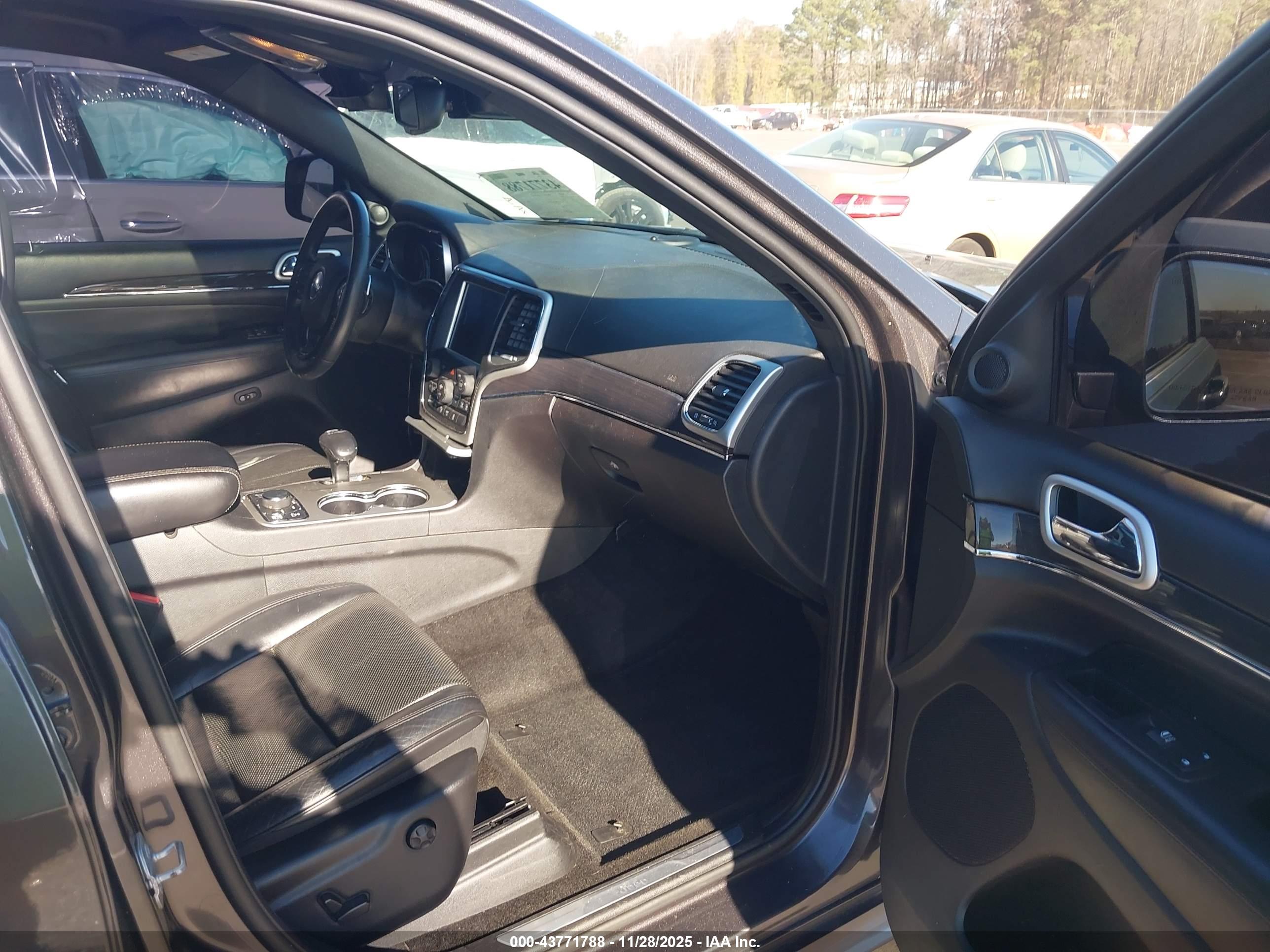 JEEP GRAND image 5