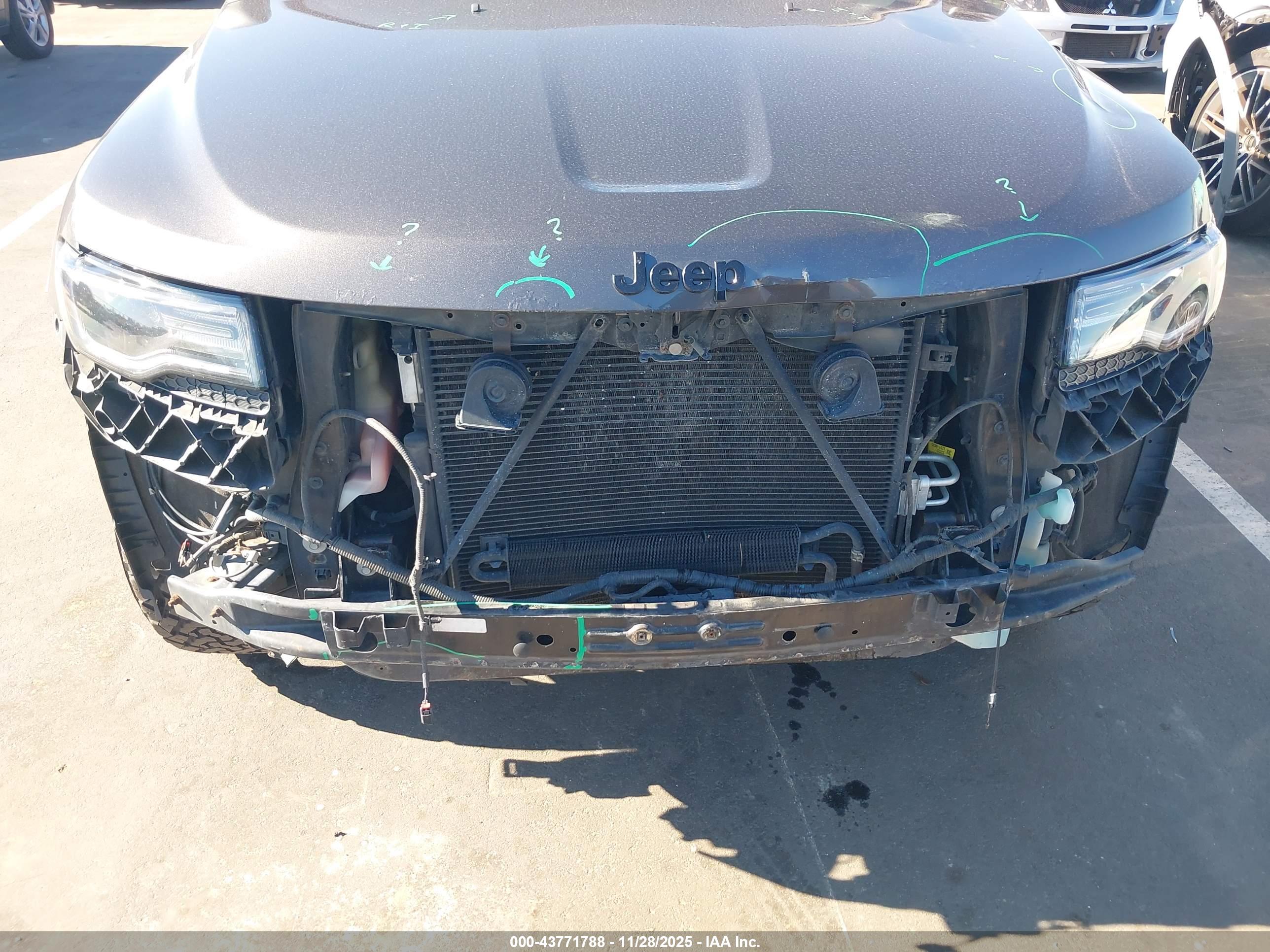JEEP GRAND image 6