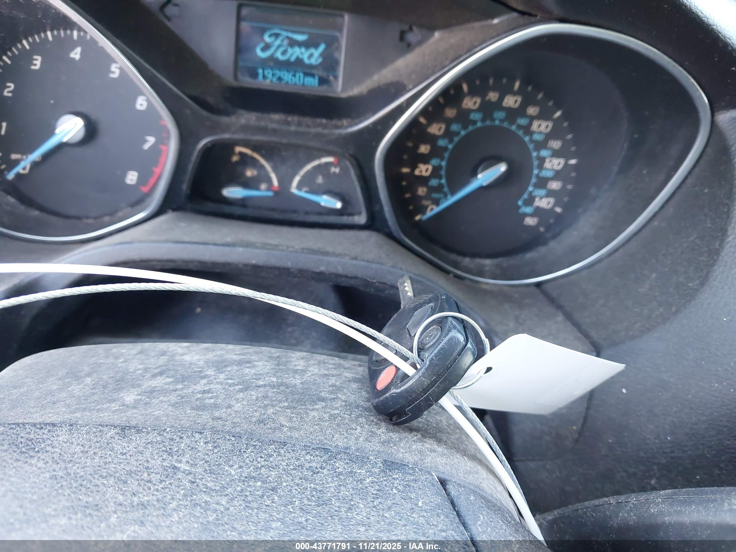 FORD FOCUS image 11