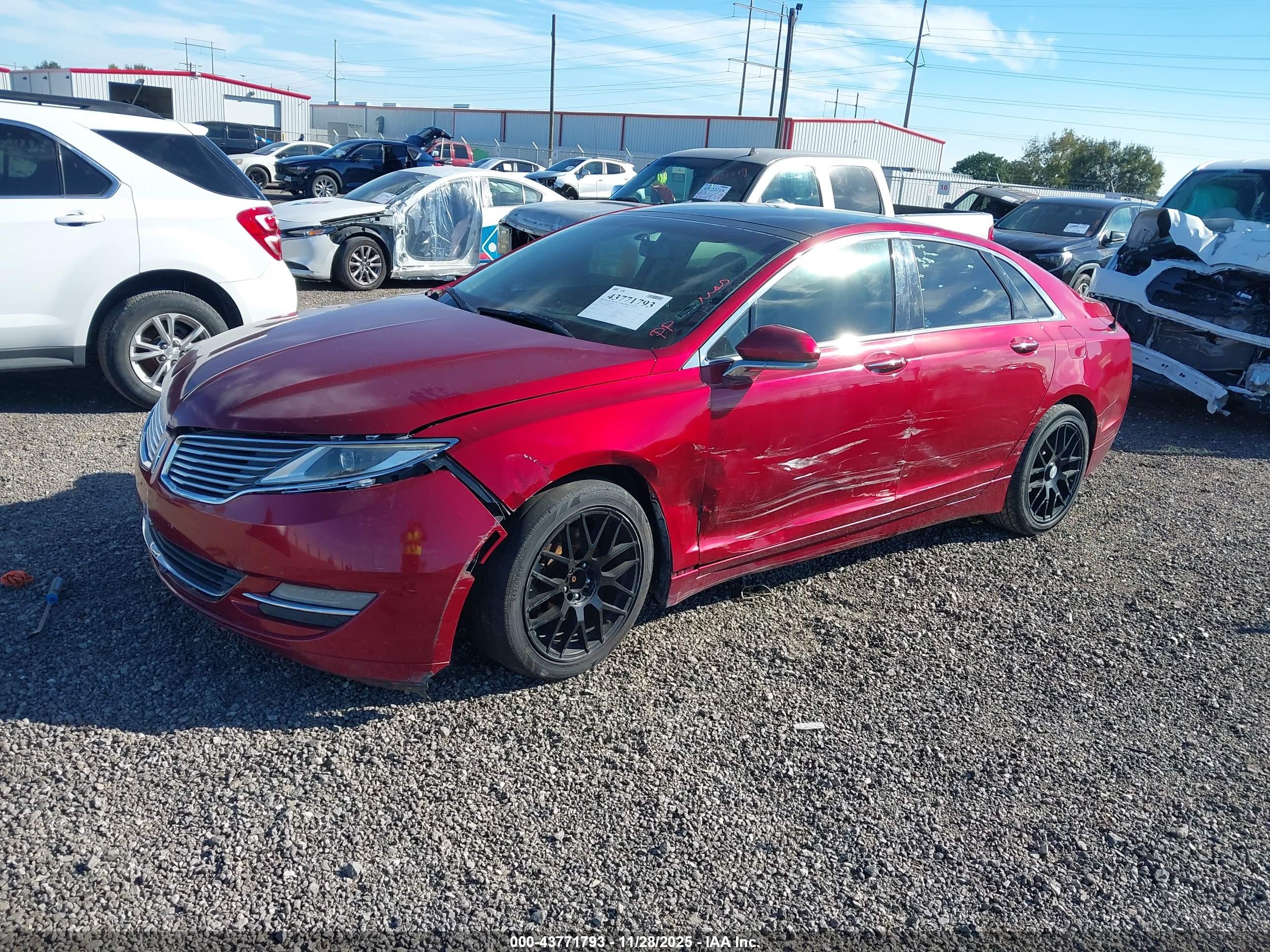 LINCOLN MKZ image 2