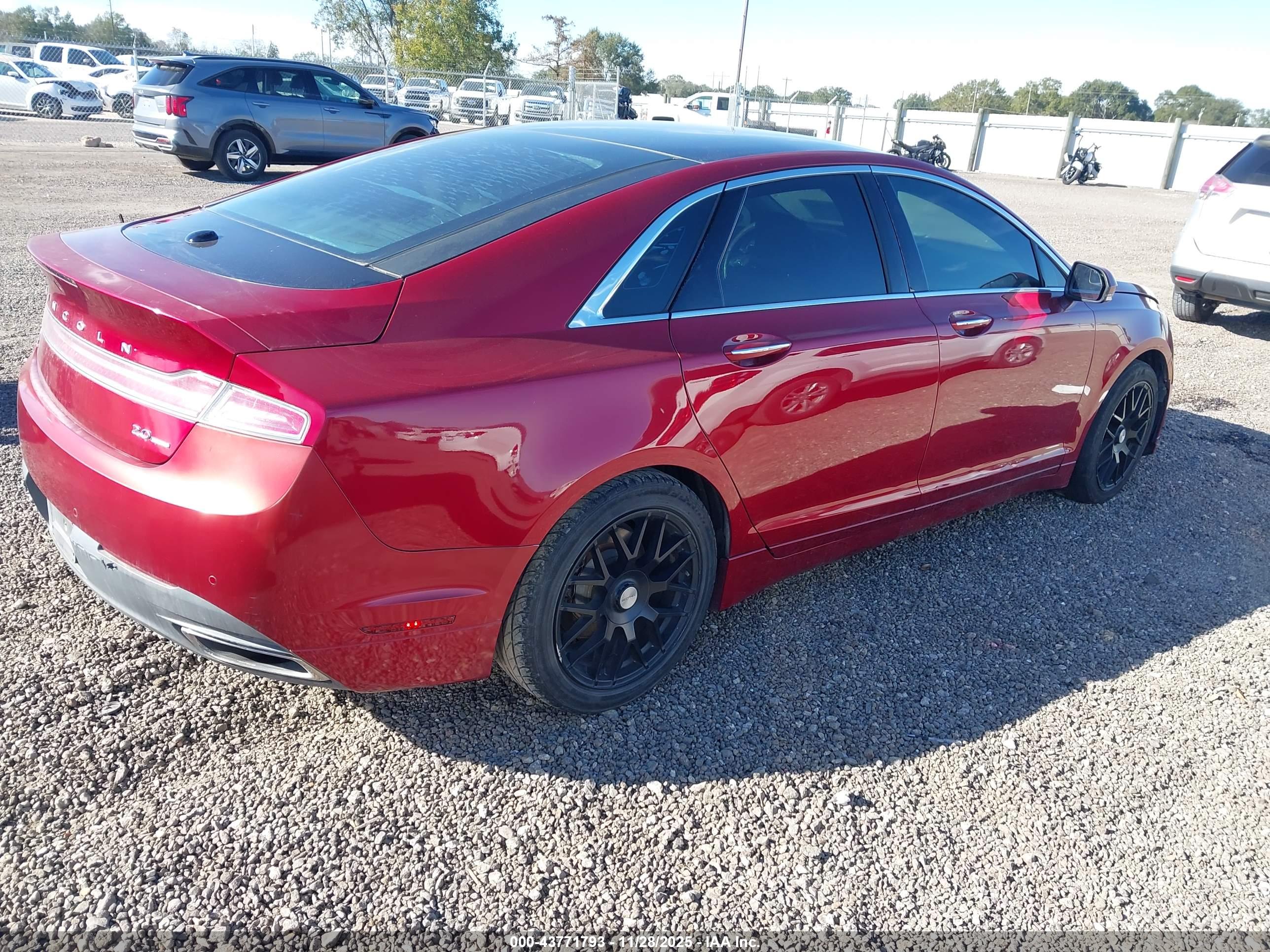 LINCOLN MKZ image 4