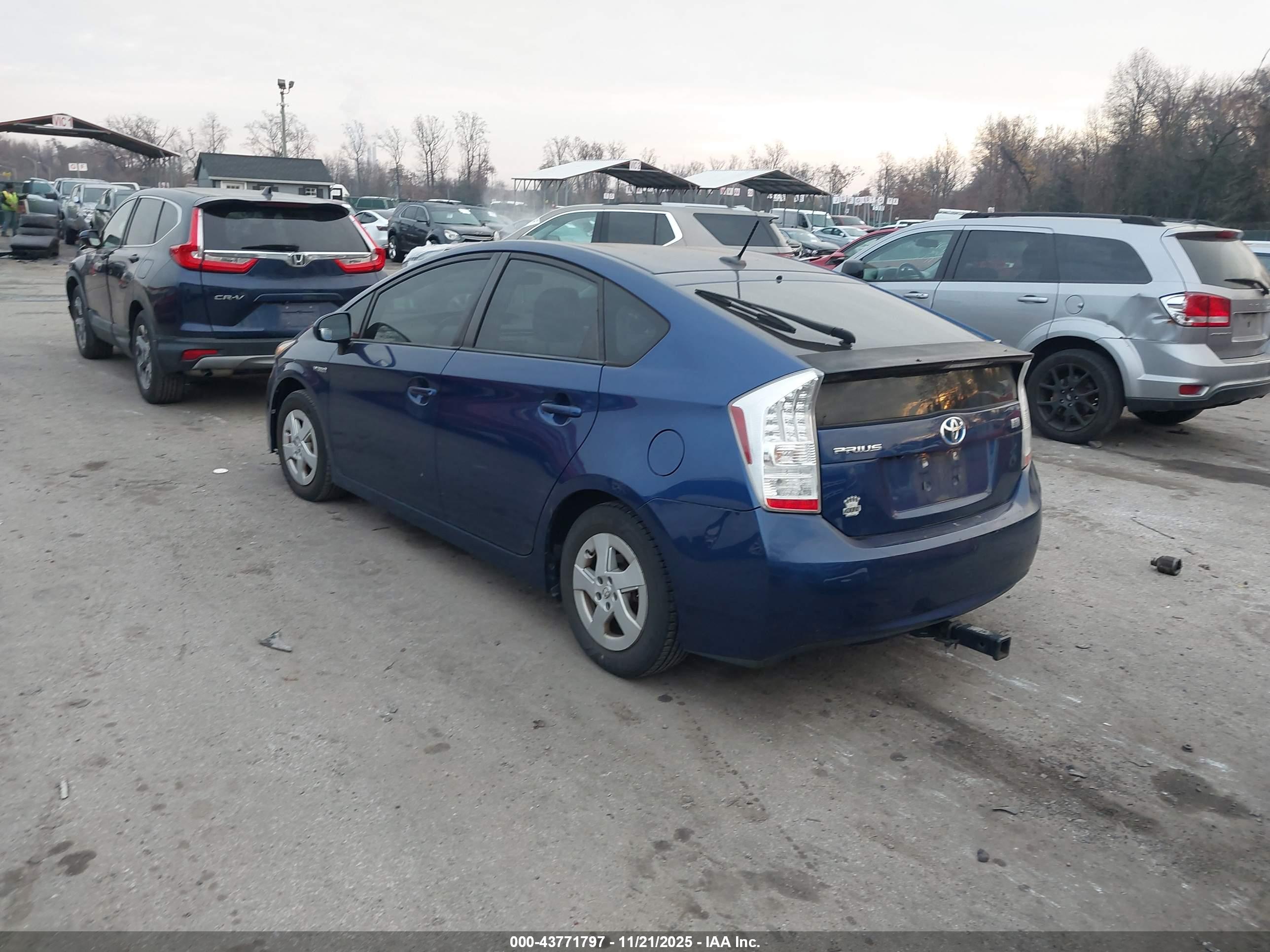 TOYOTA PRIUS image 3