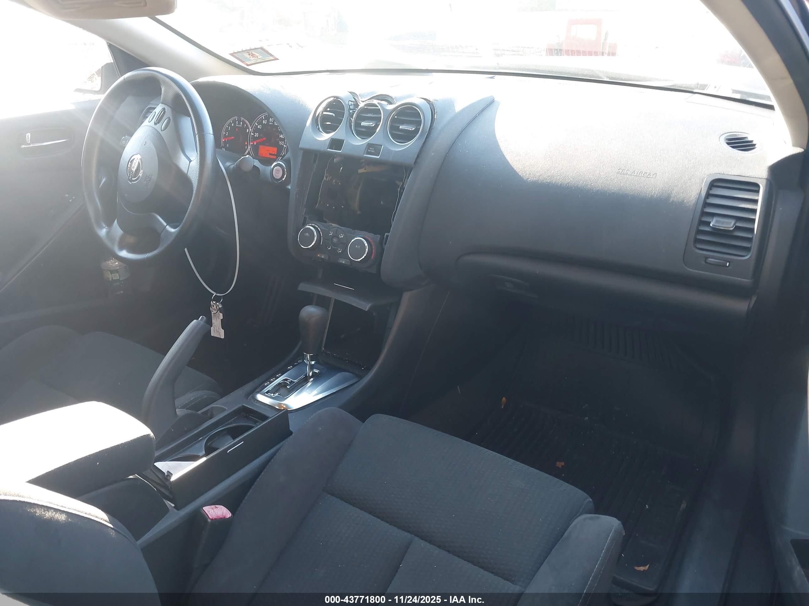 NISSAN ALTIMA image 5