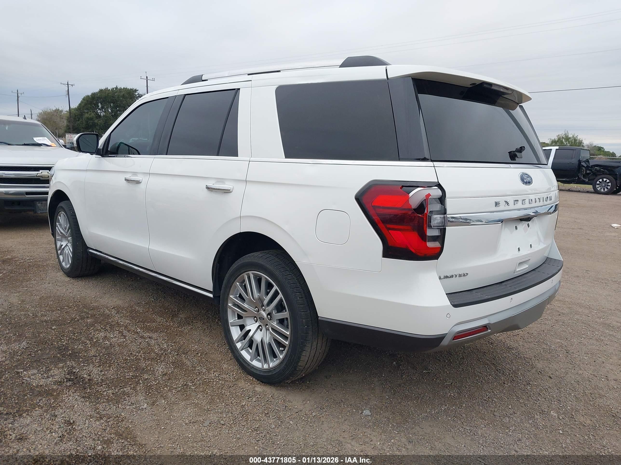 FORD EXPEDITION image 3