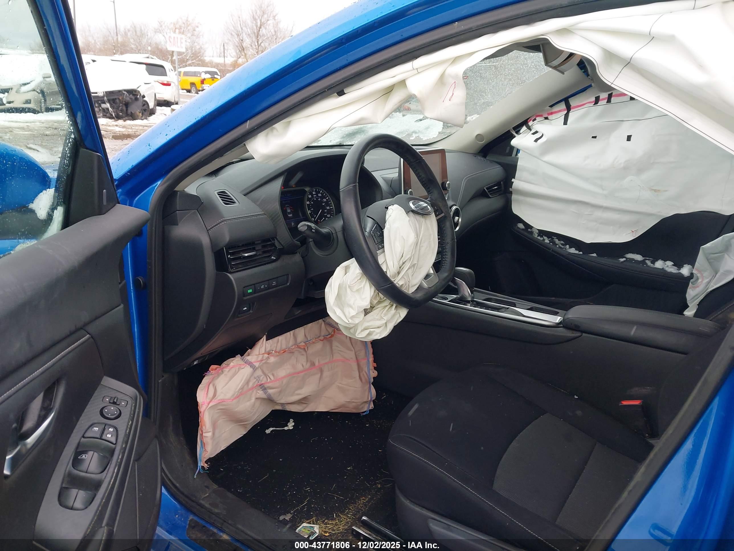 NISSAN SENTRA image 5