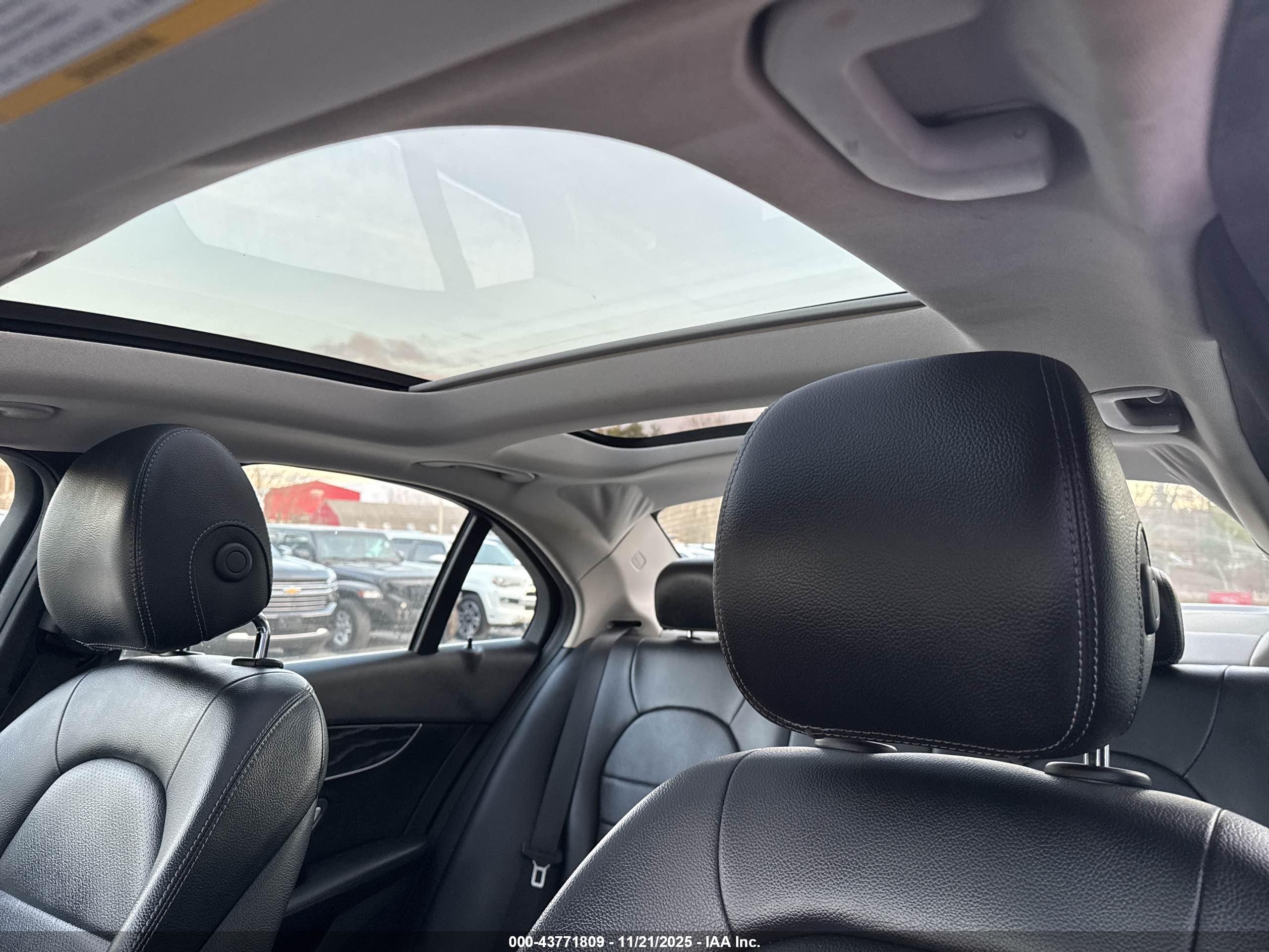 MERCEDES-BENZ C image 6