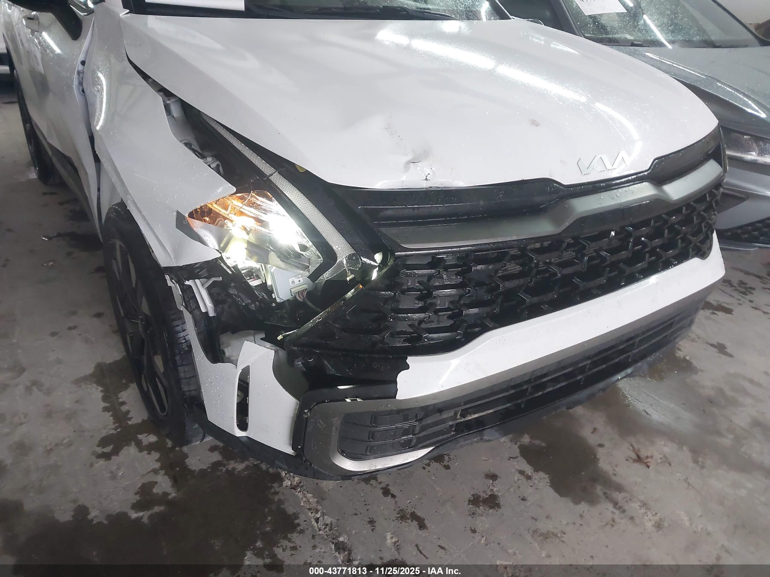 KIA SPORTAGE image 6