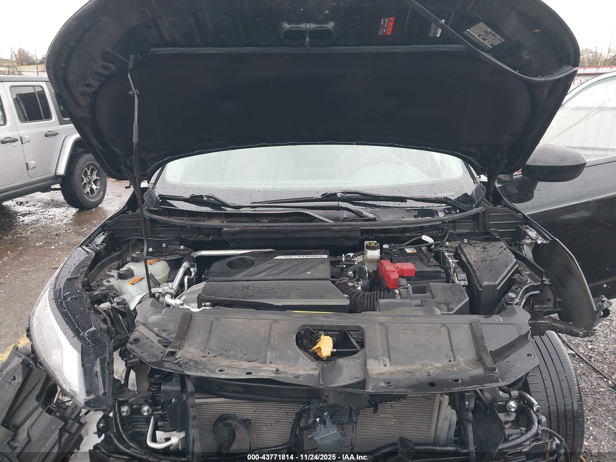 NISSAN ROGUE image 10