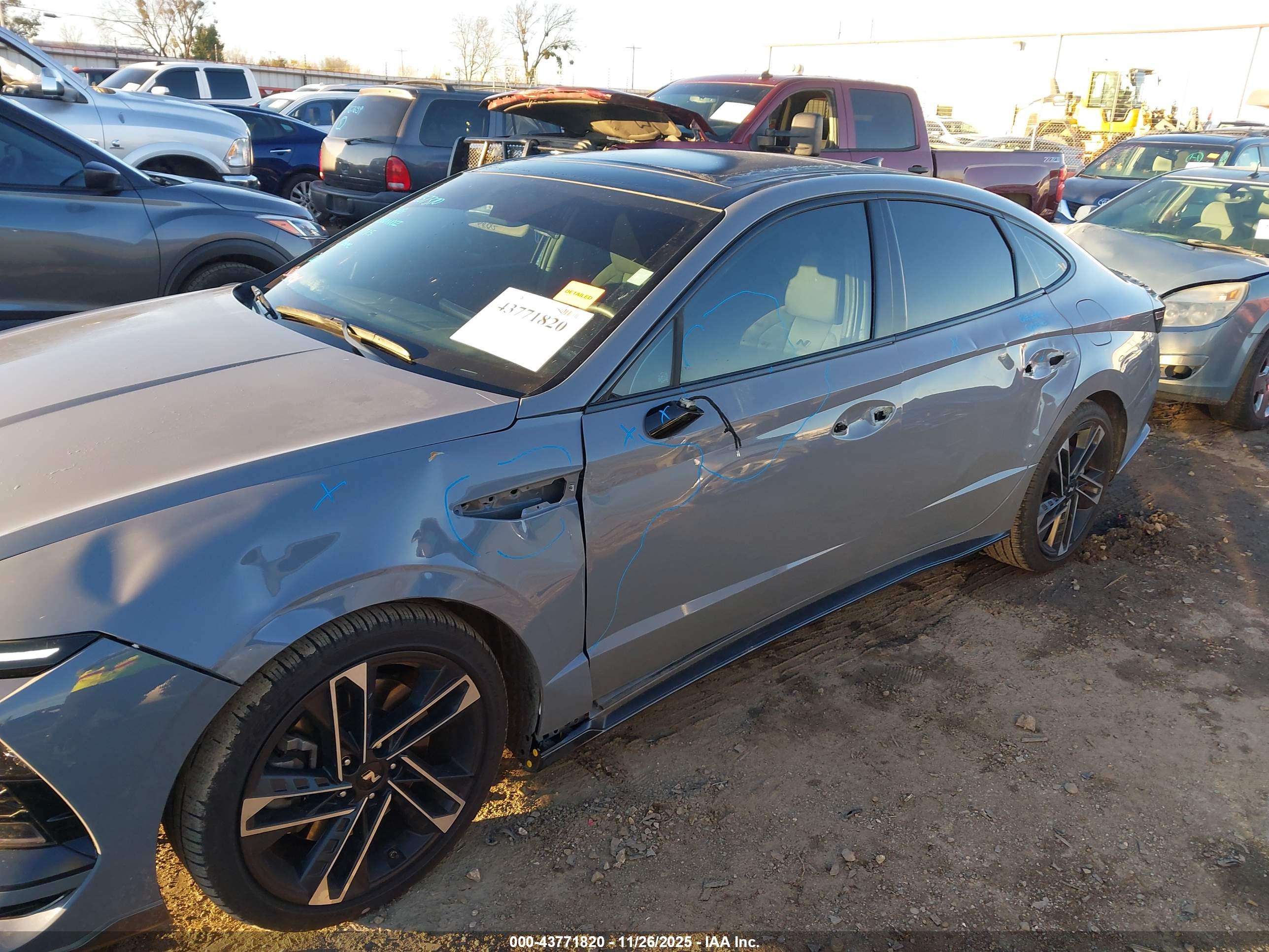 HYUNDAI SONATA image 6