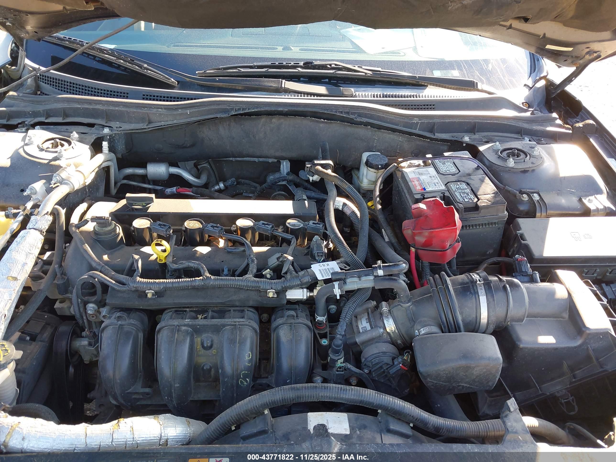 FORD FUSION image 10