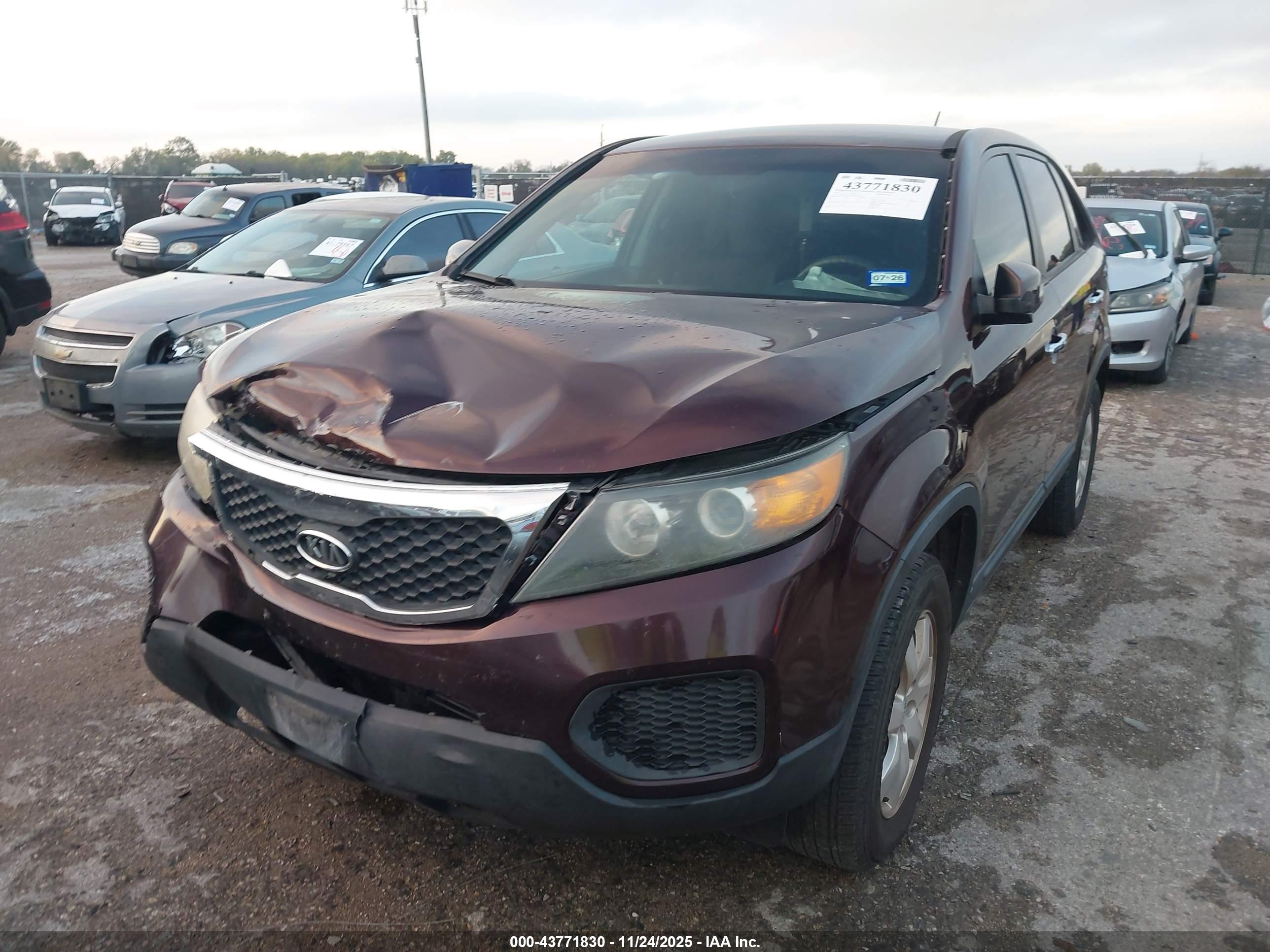 KIA SORENTO image 2