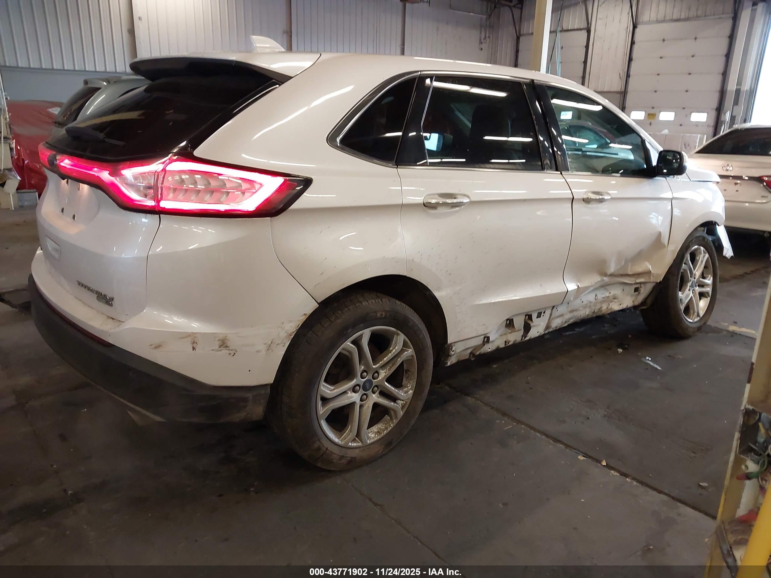 FORD EDGE image 4