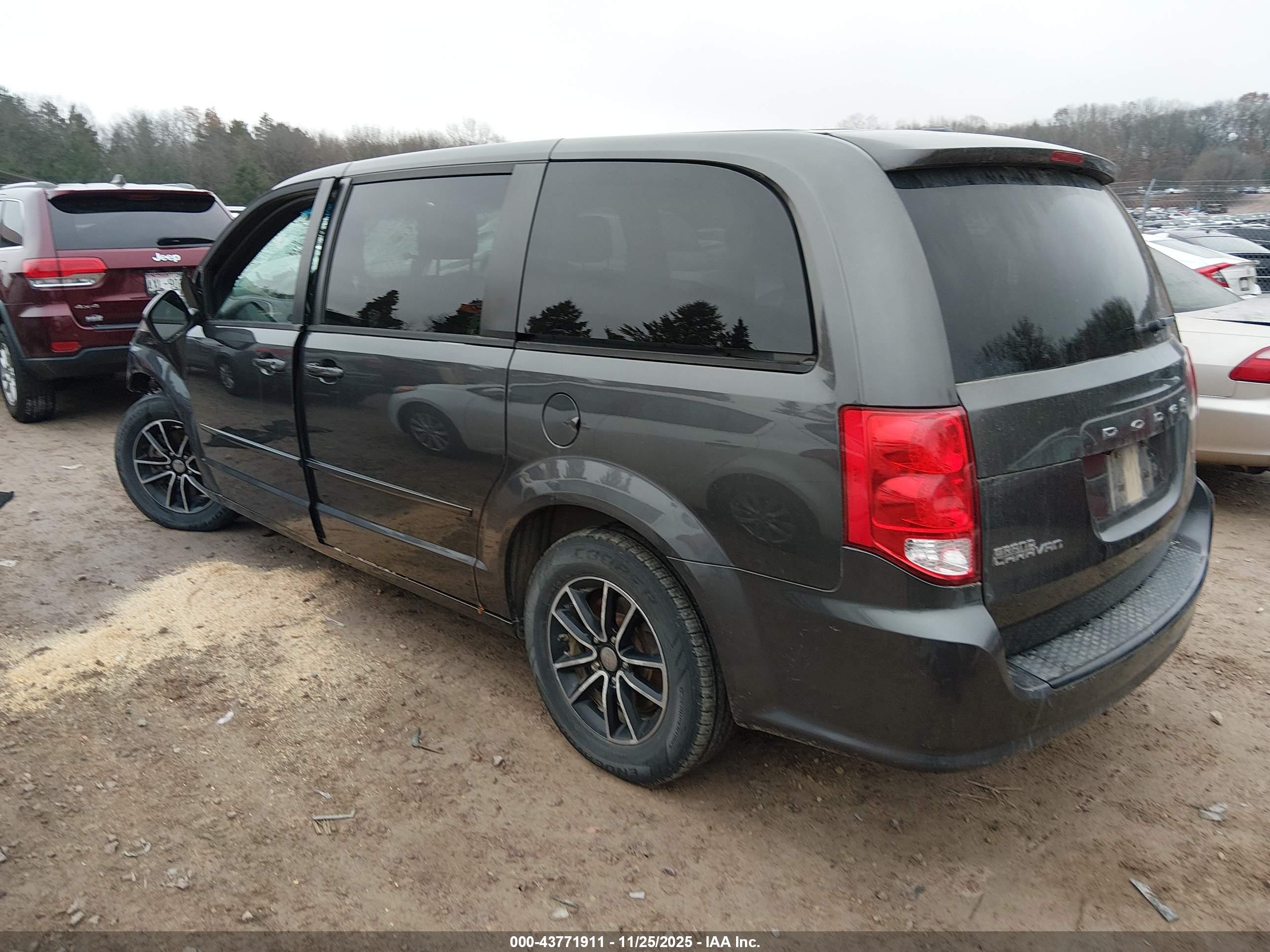 DODGE GRAND image 3