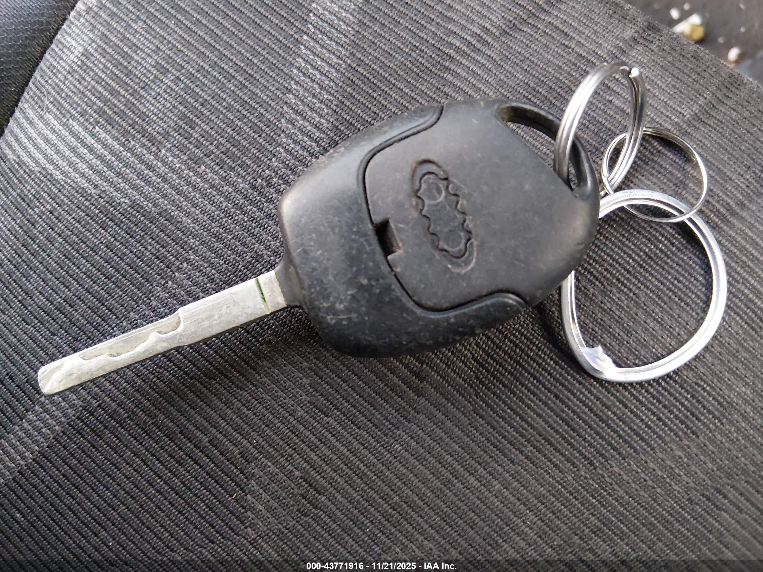 FORD FIESTA image 11