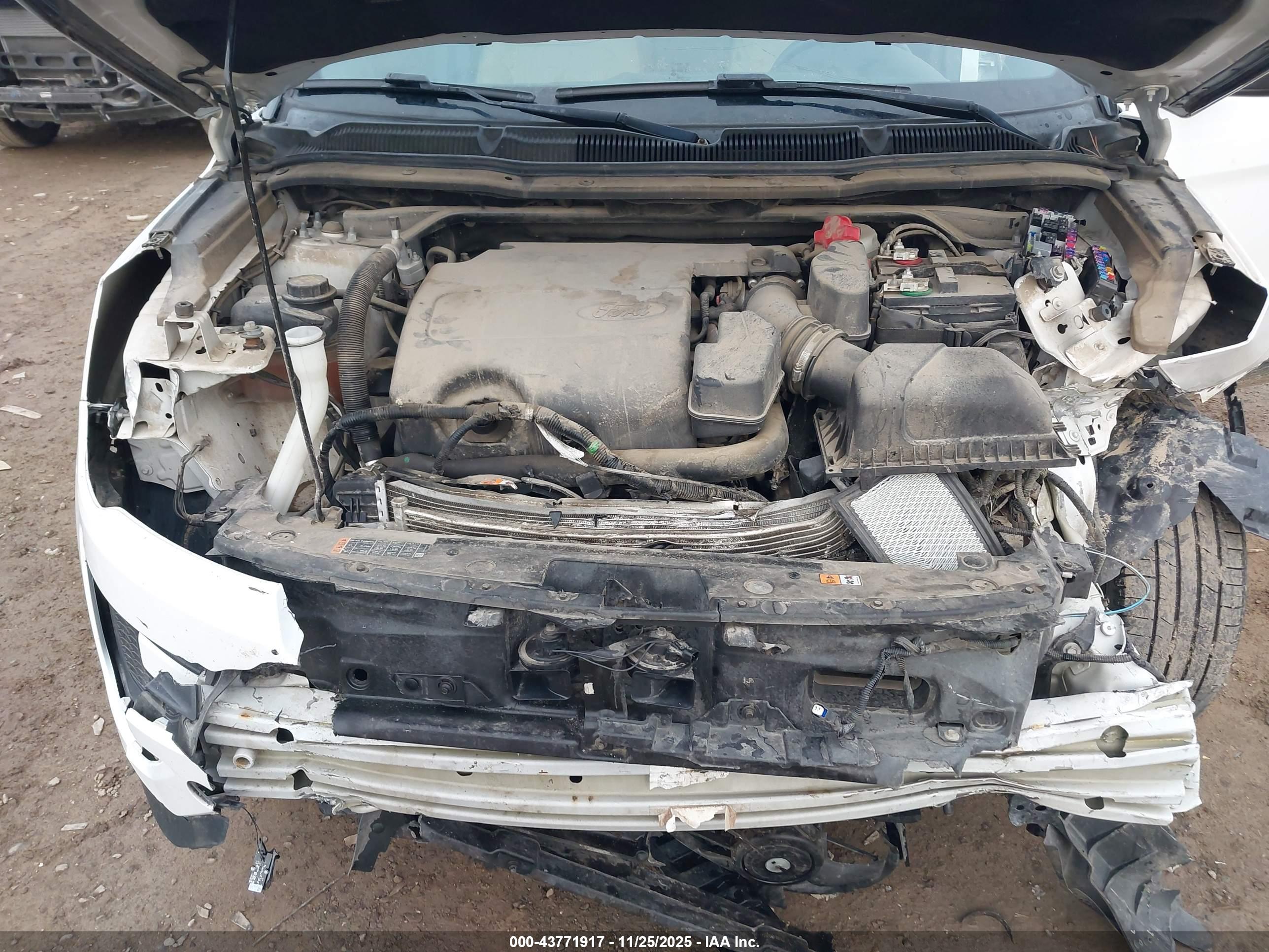 FORD EXPLORER image 10