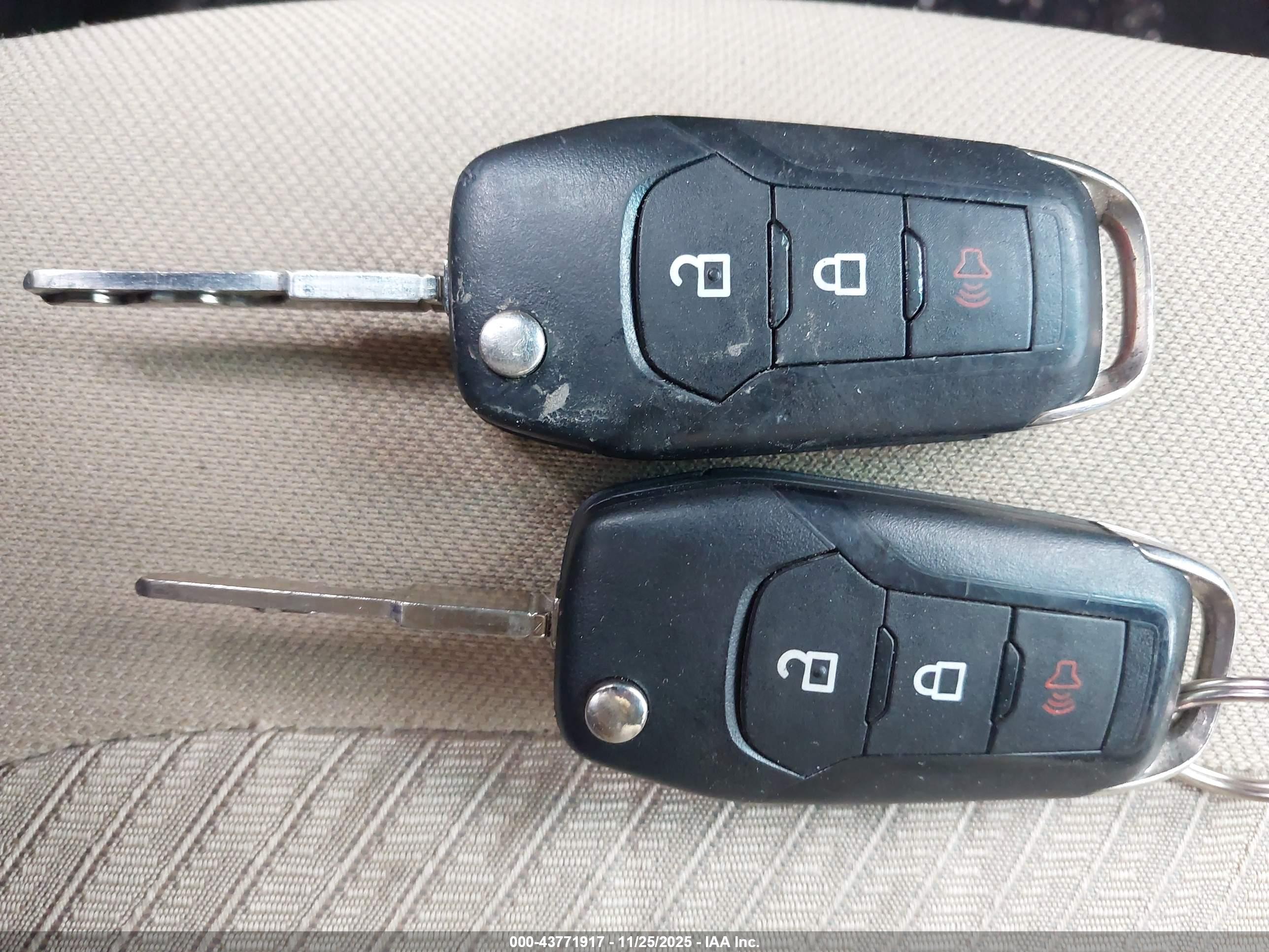 FORD EXPLORER image 11