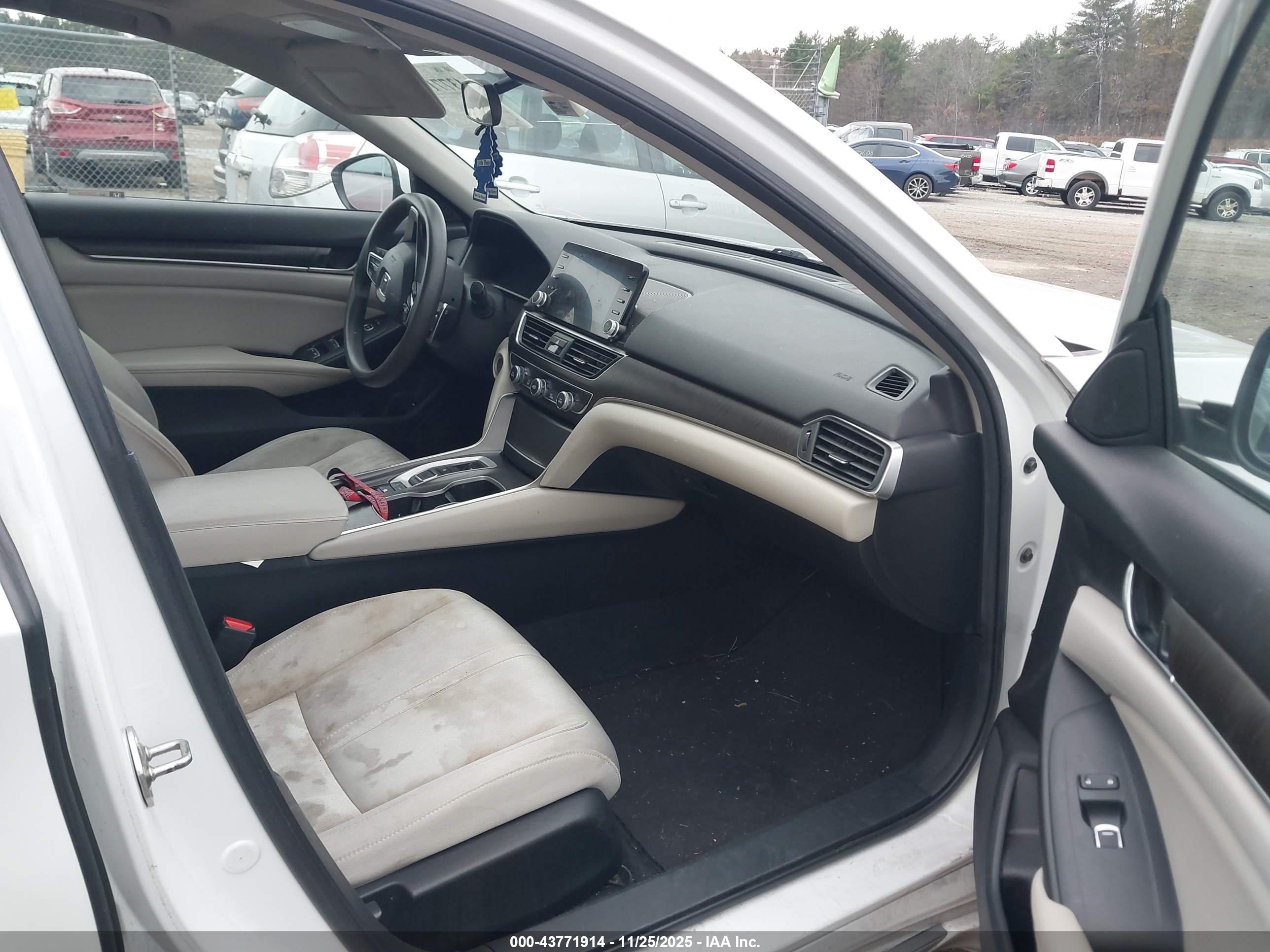 HONDA ACCORD image 5
