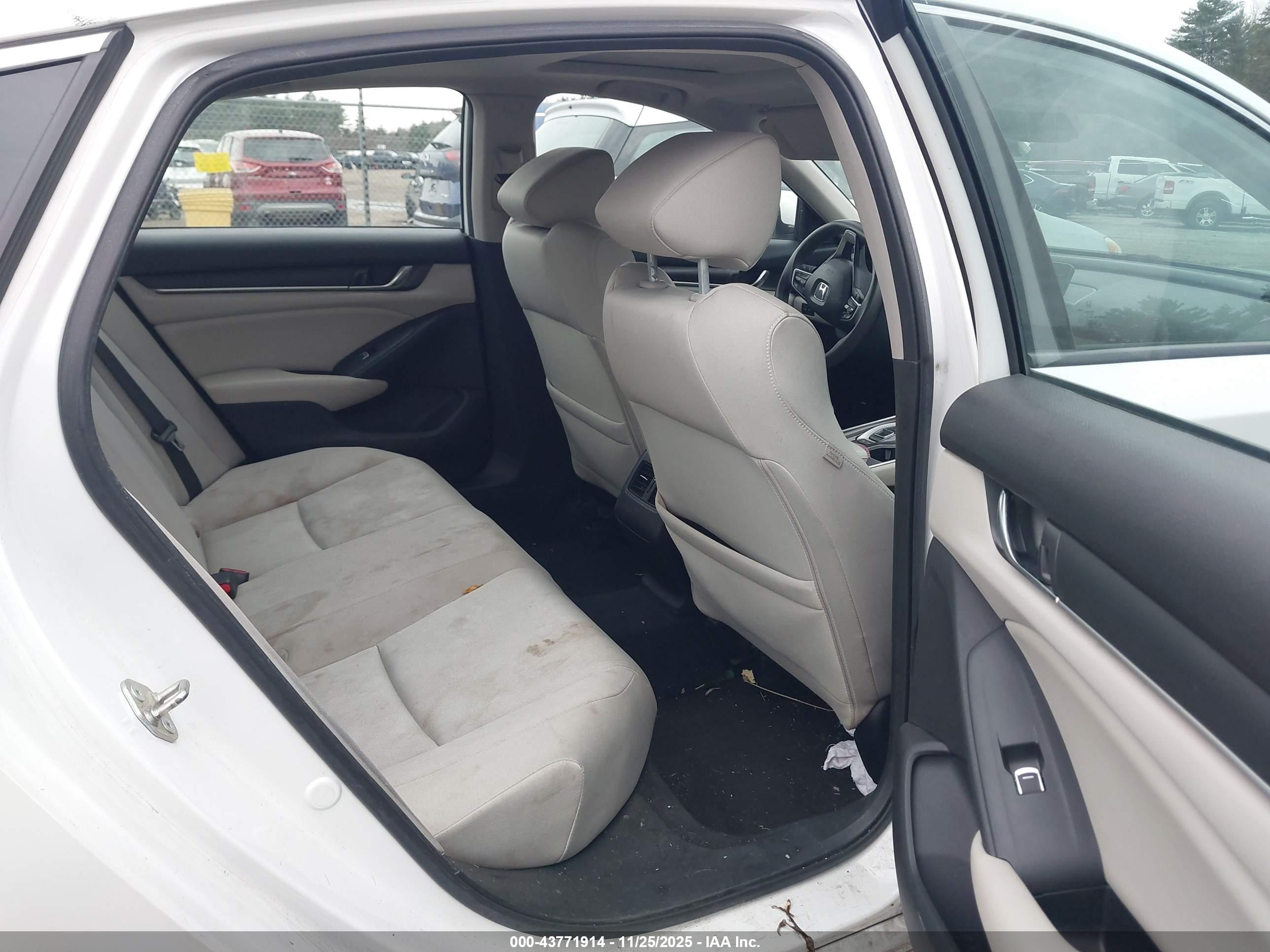 HONDA ACCORD image 8