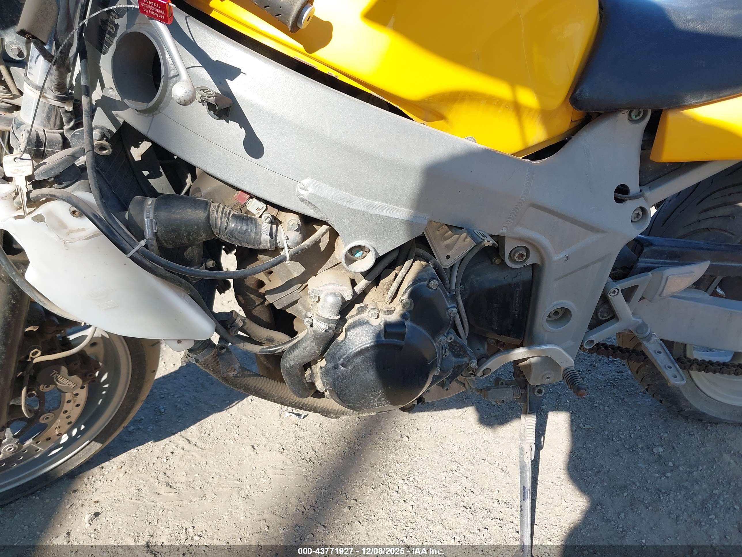 TRIUMPH MOTORCYCLE image 9