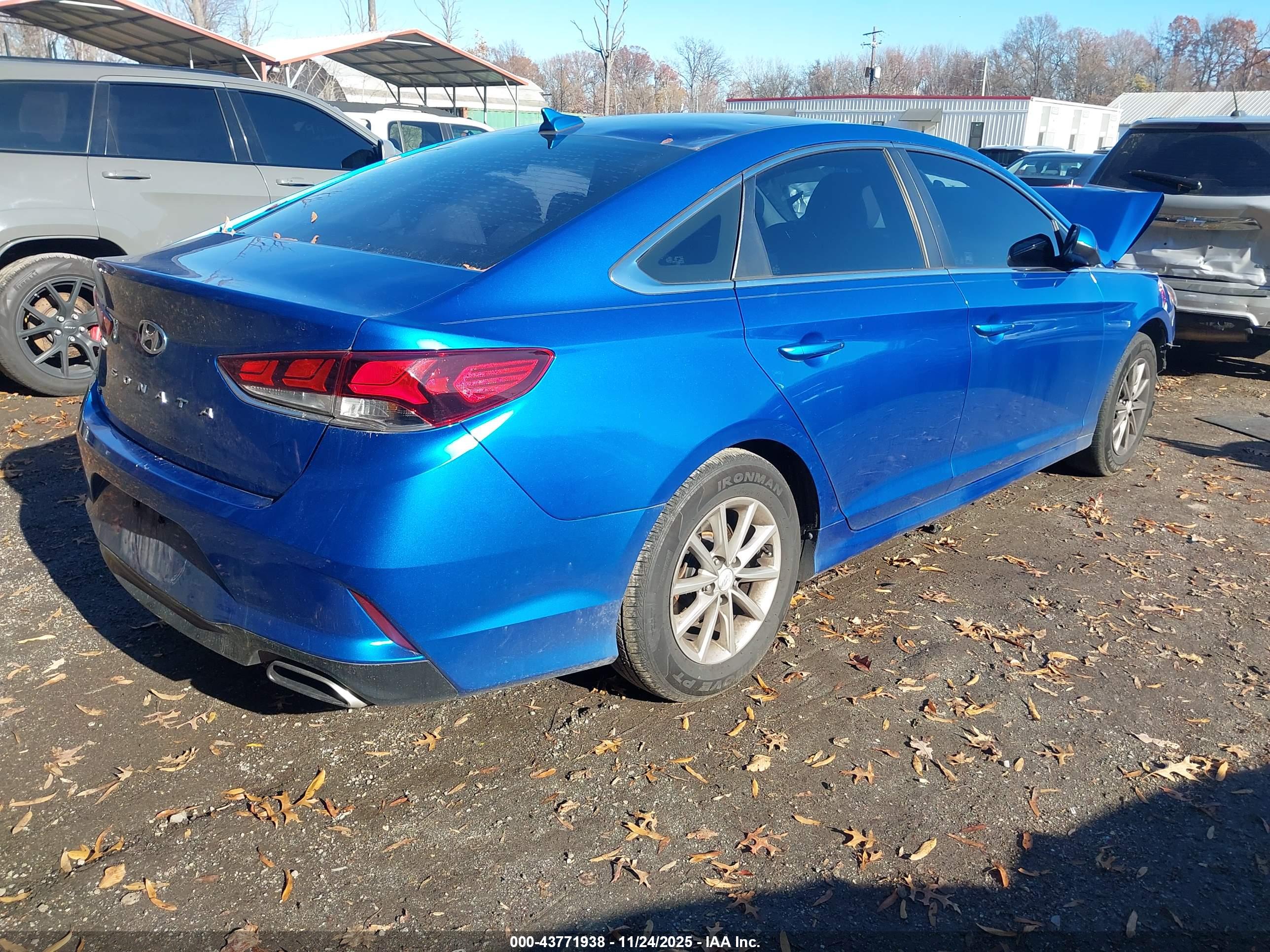 HYUNDAI SONATA image 4
