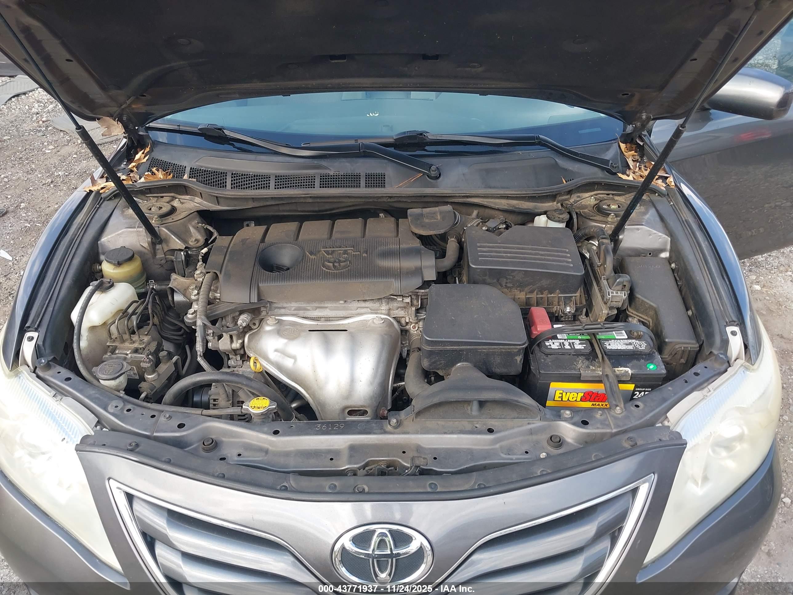TOYOTA CAMRY image 10