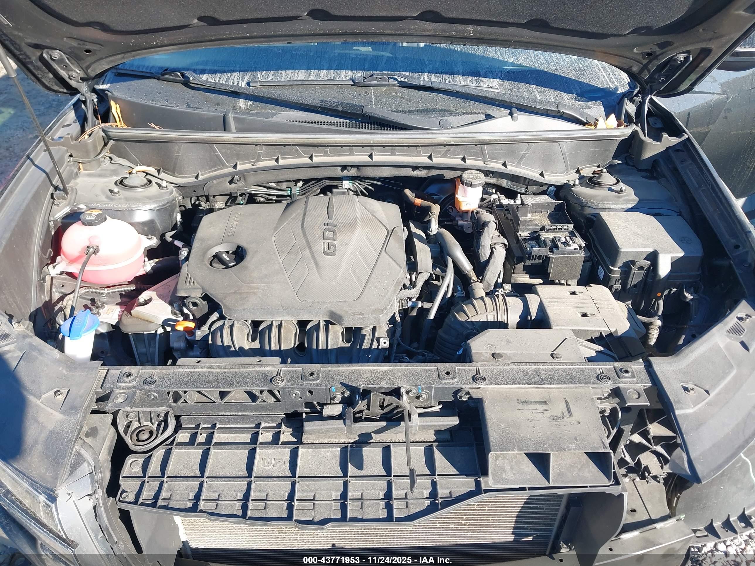 HYUNDAI TUCSON image 10