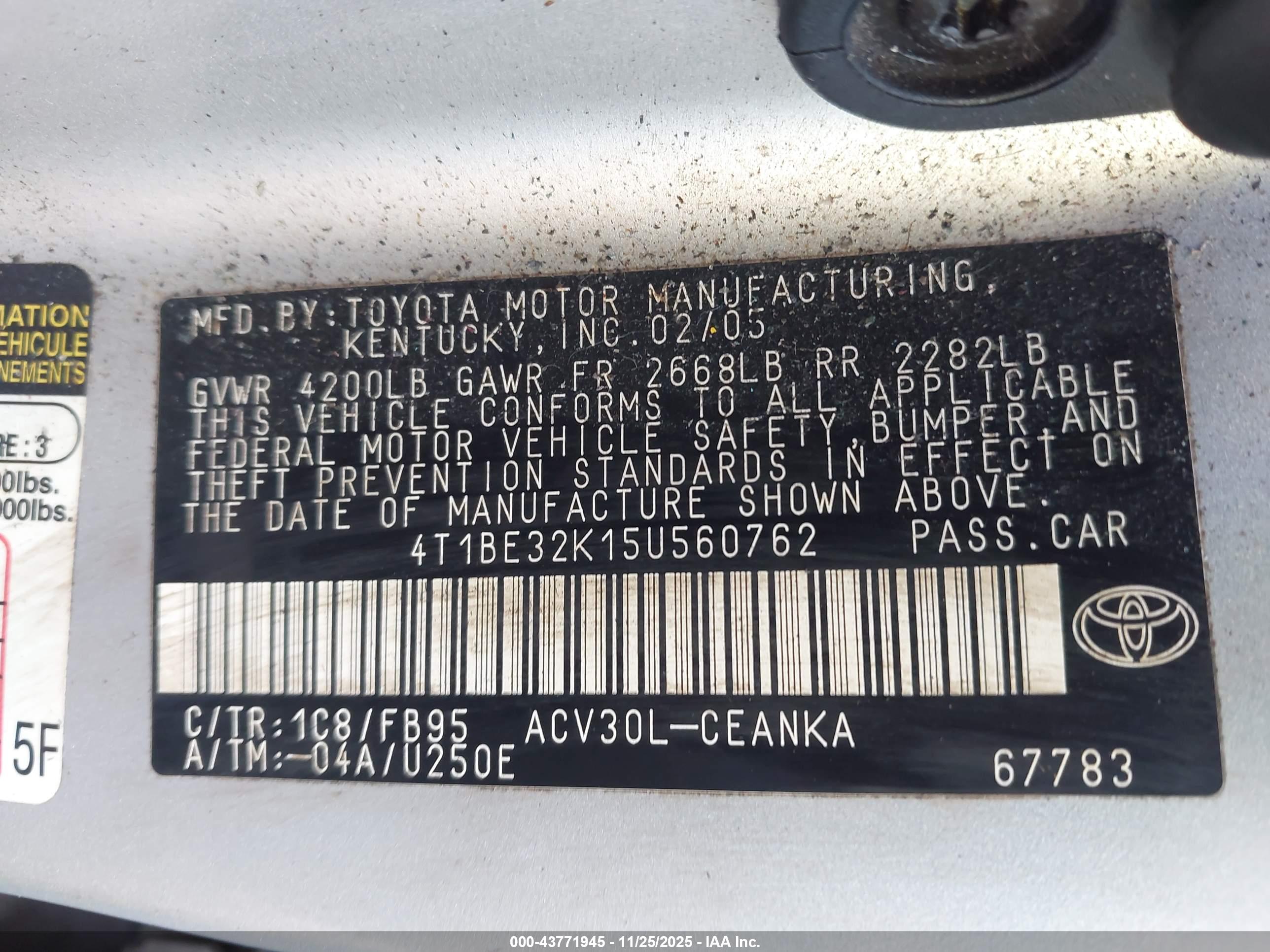 TOYOTA CAMRY image 9