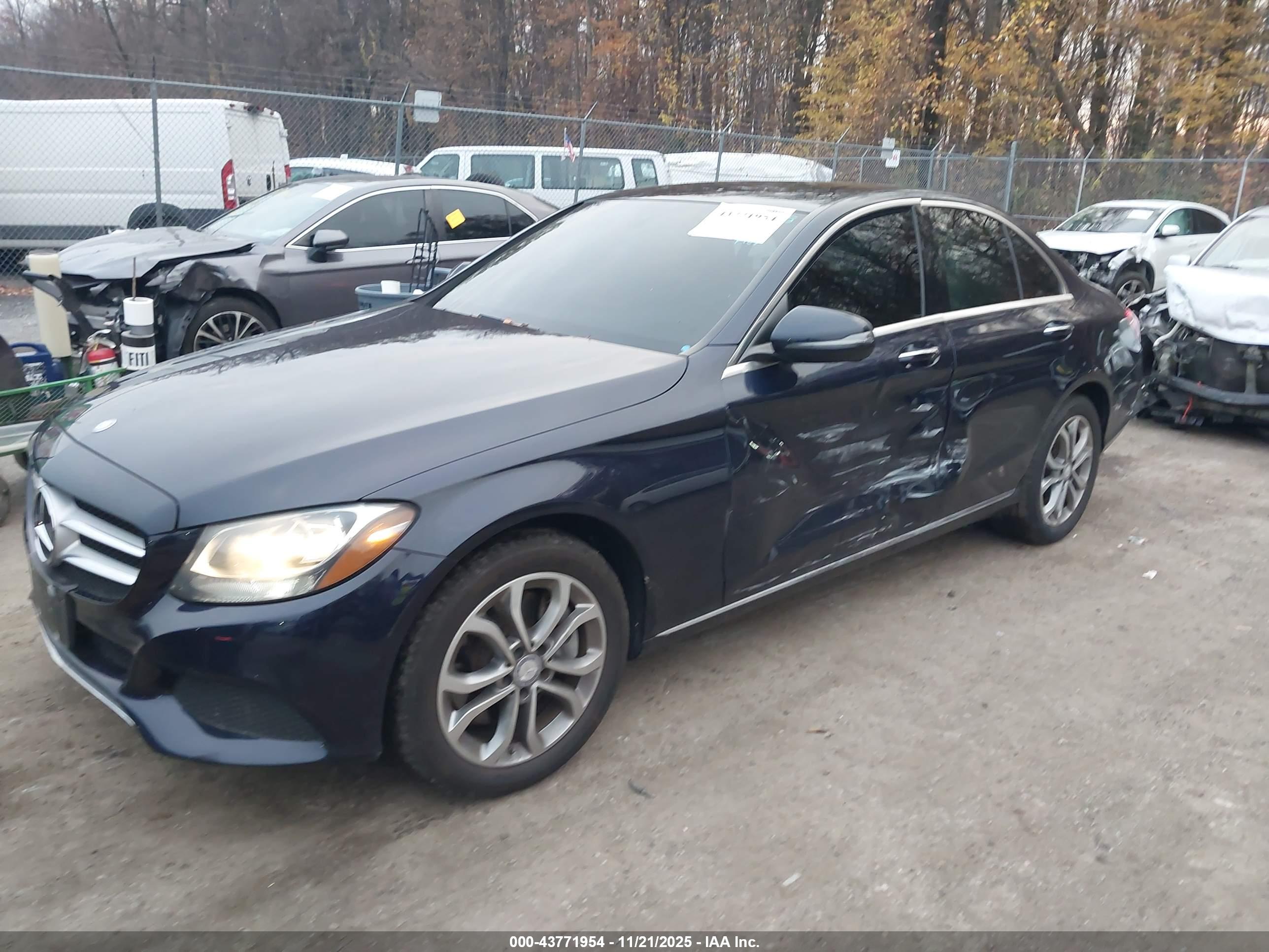 MERCEDES-BENZ C image 2