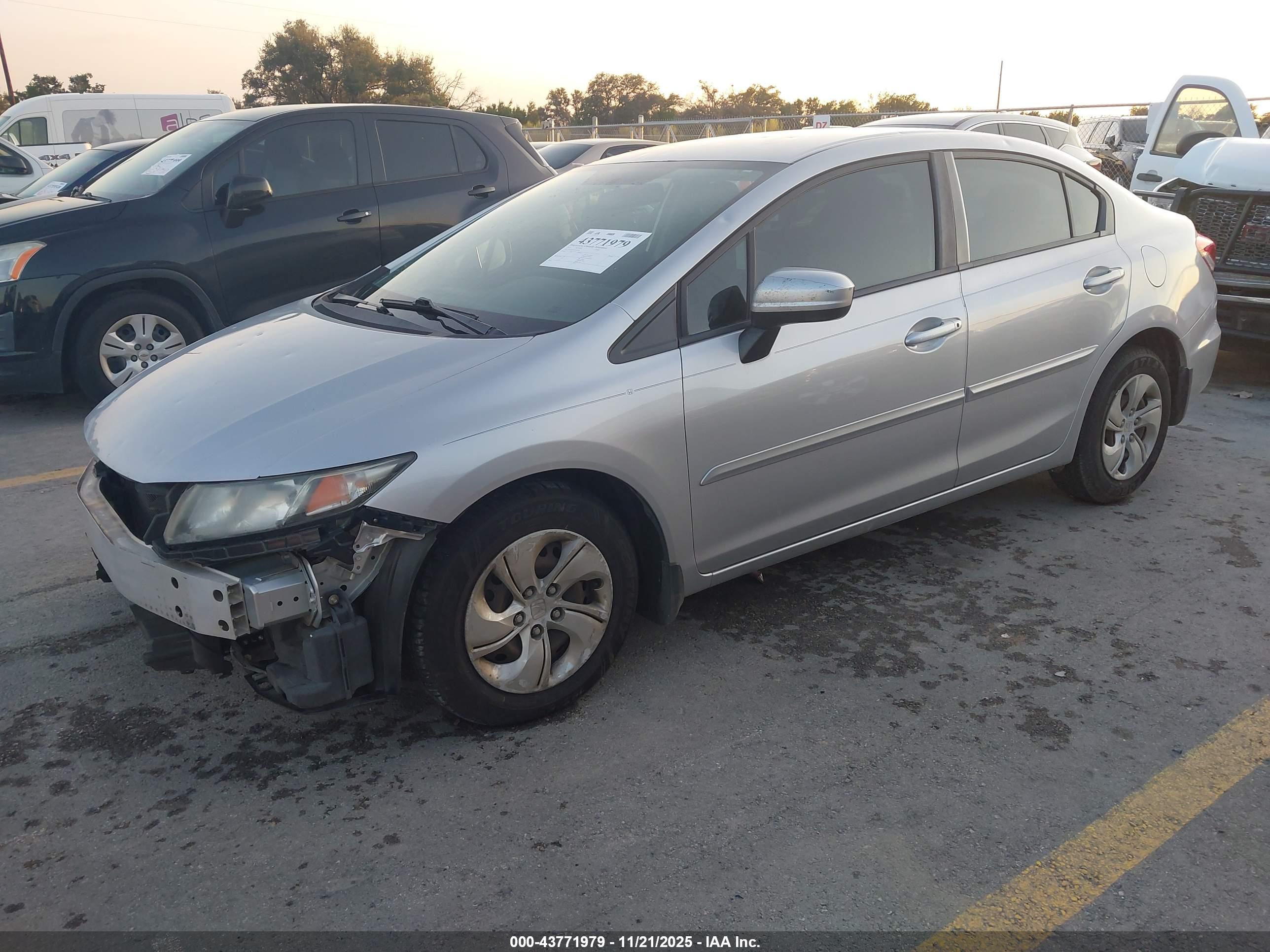 HONDA CIVIC image 2
