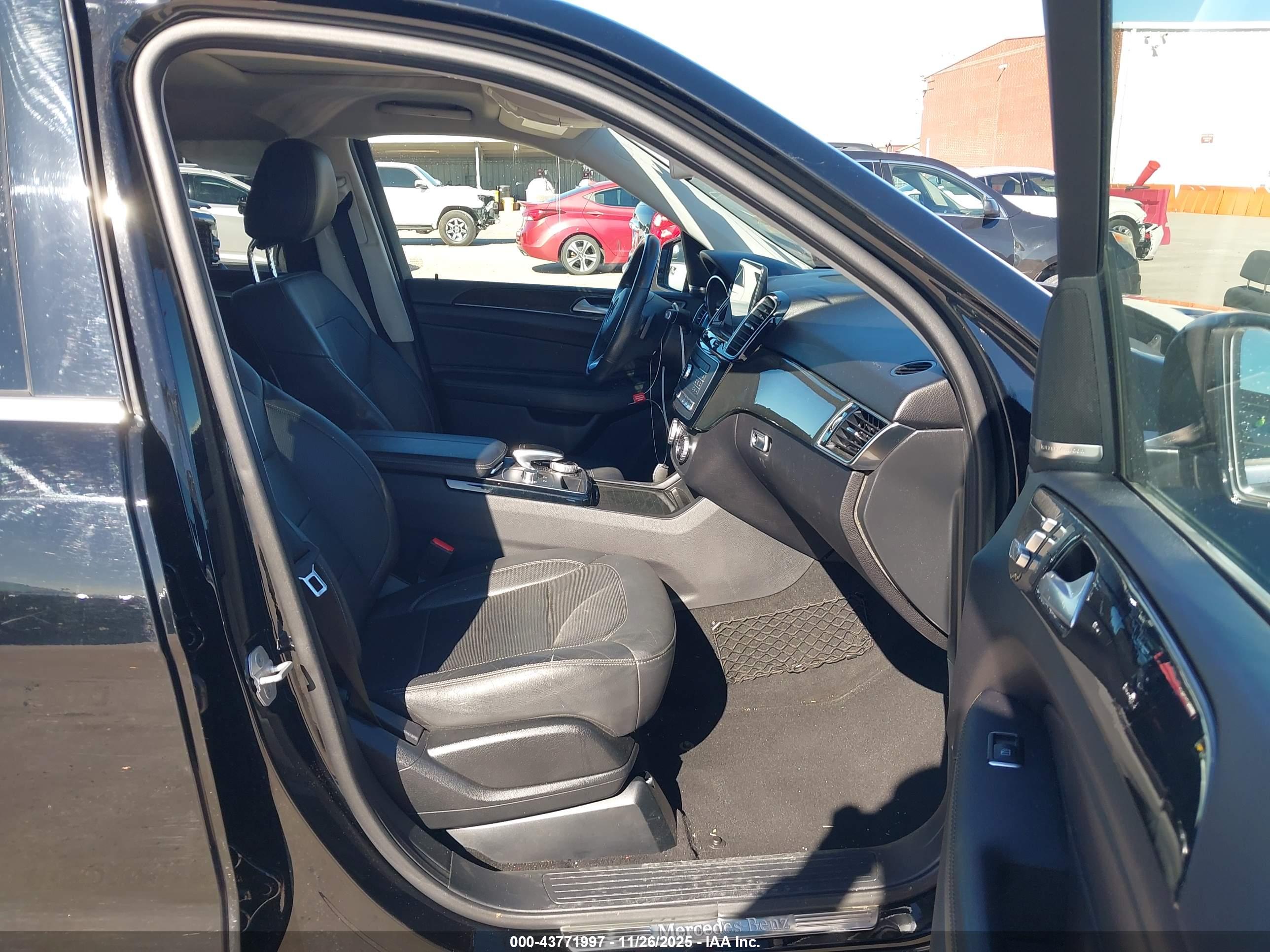 MERCEDES-BENZ GLE image 5