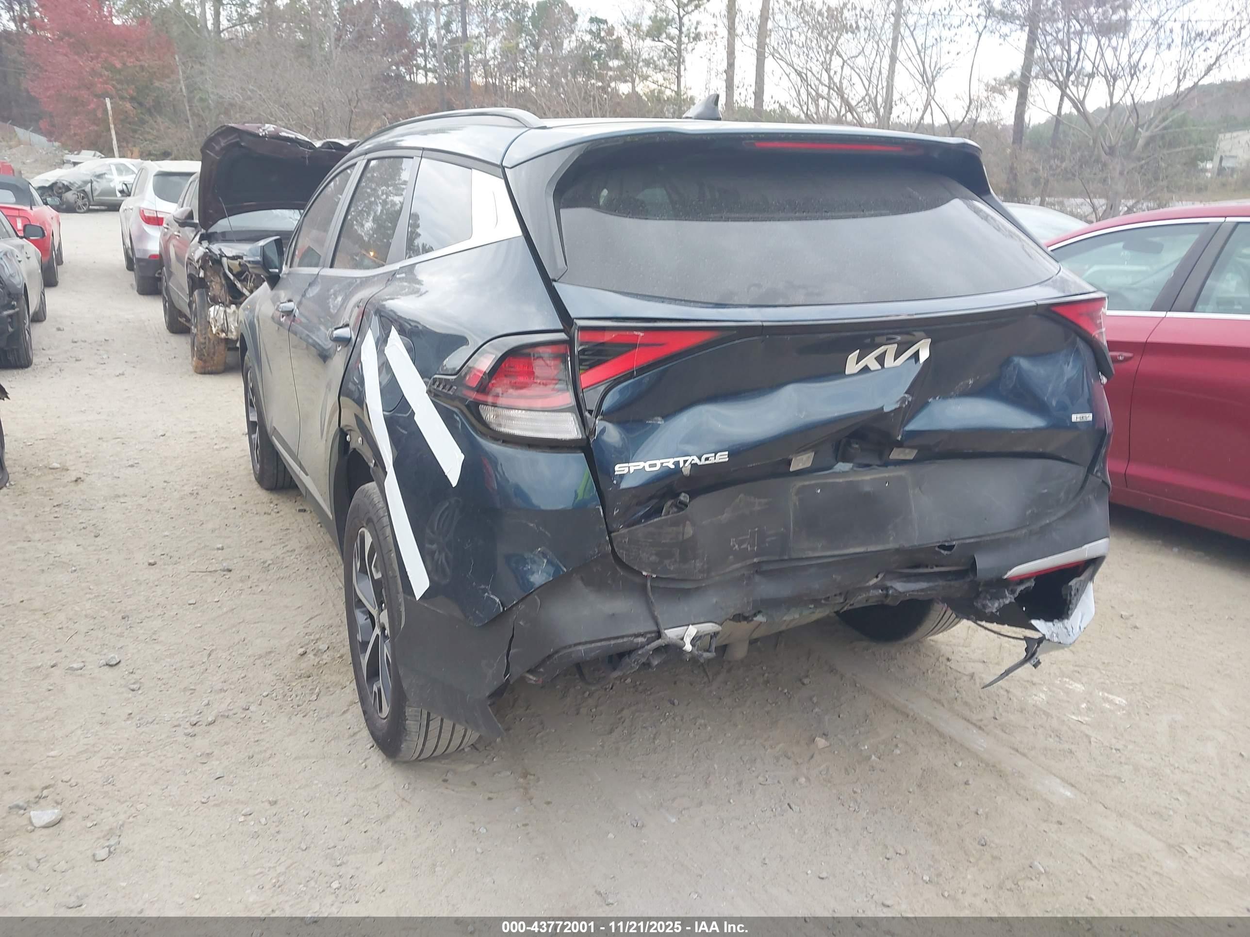 KIA SPORTAGE image 3