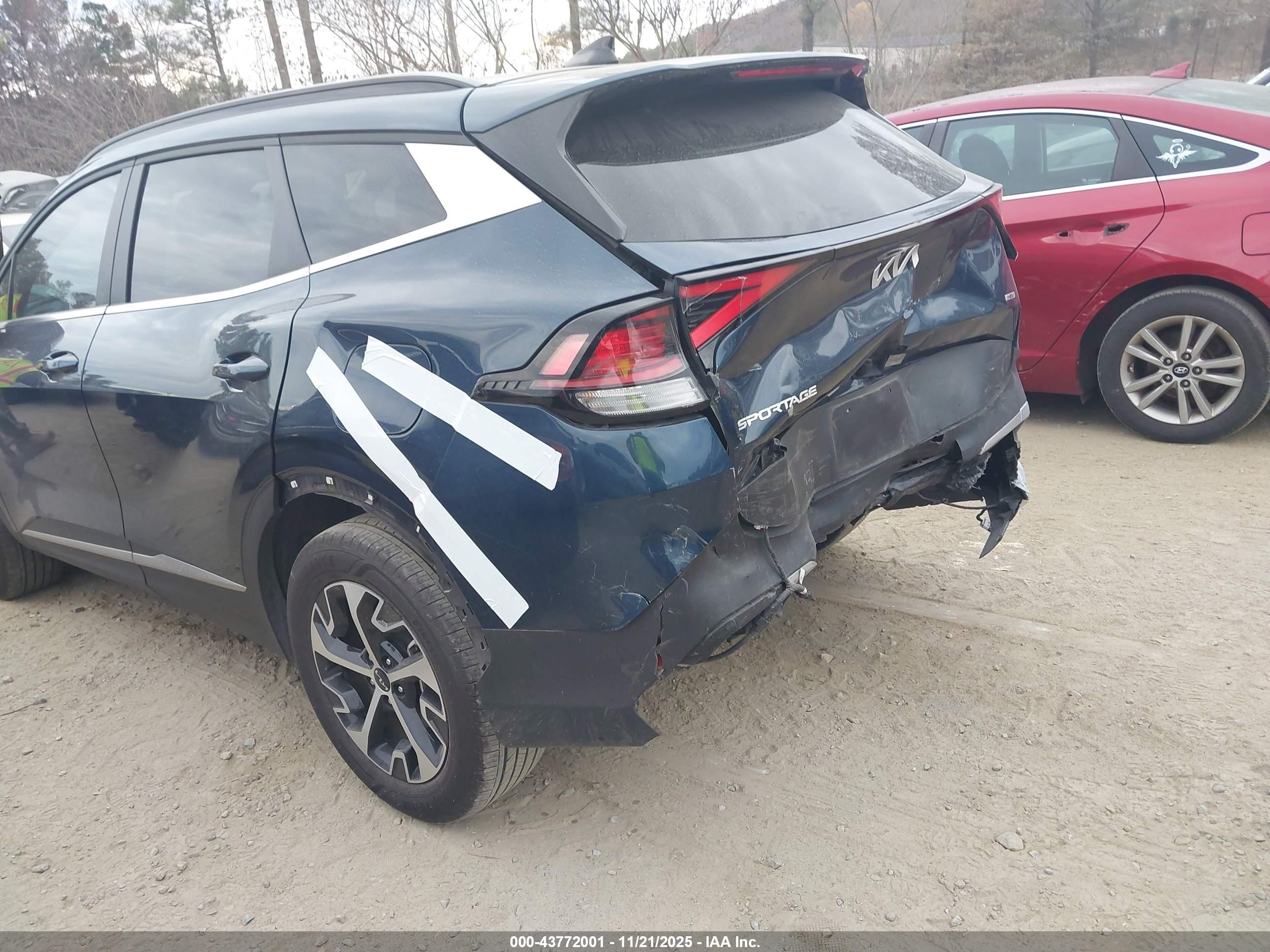 KIA SPORTAGE image 6