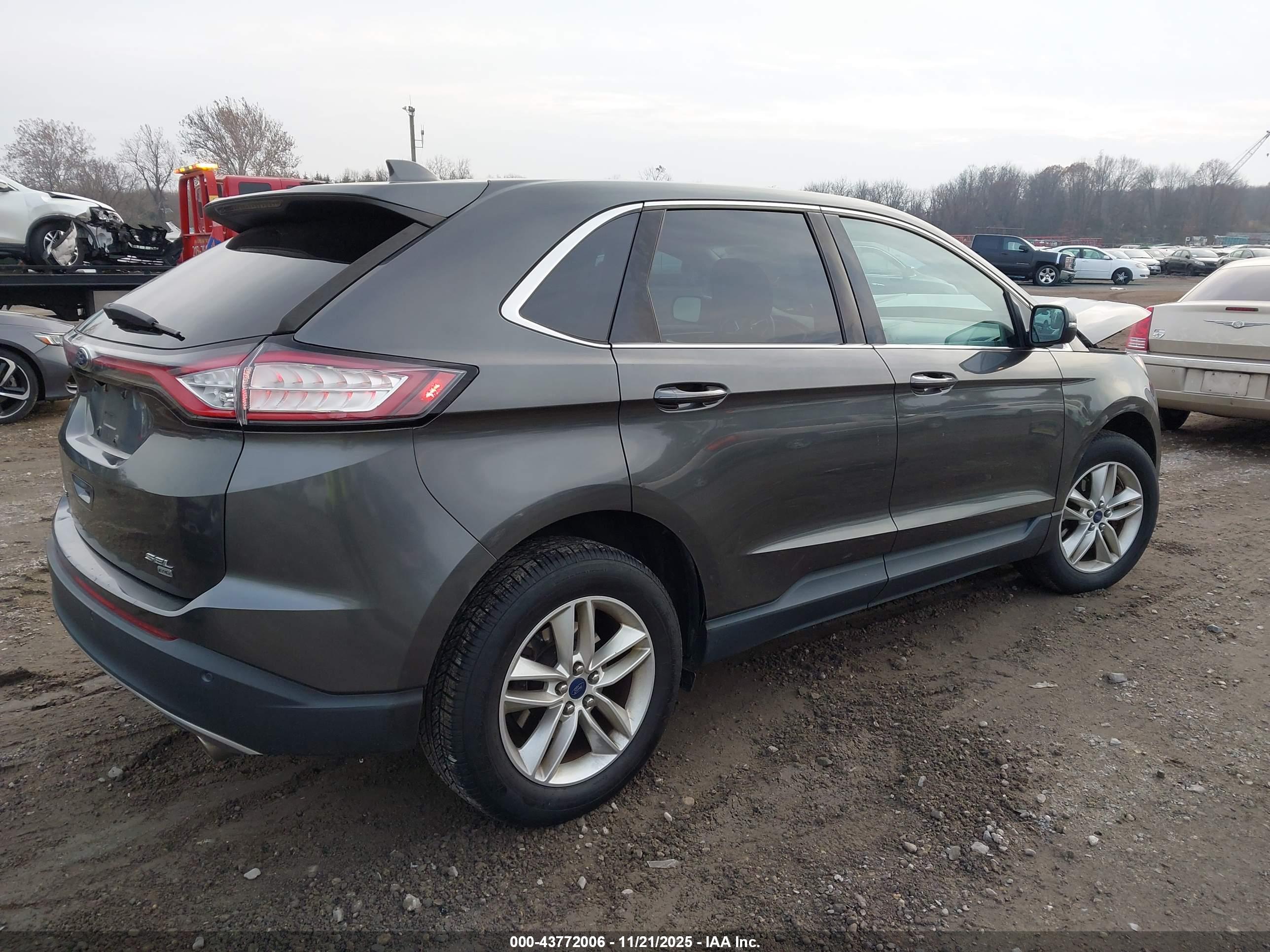 FORD EDGE image 4