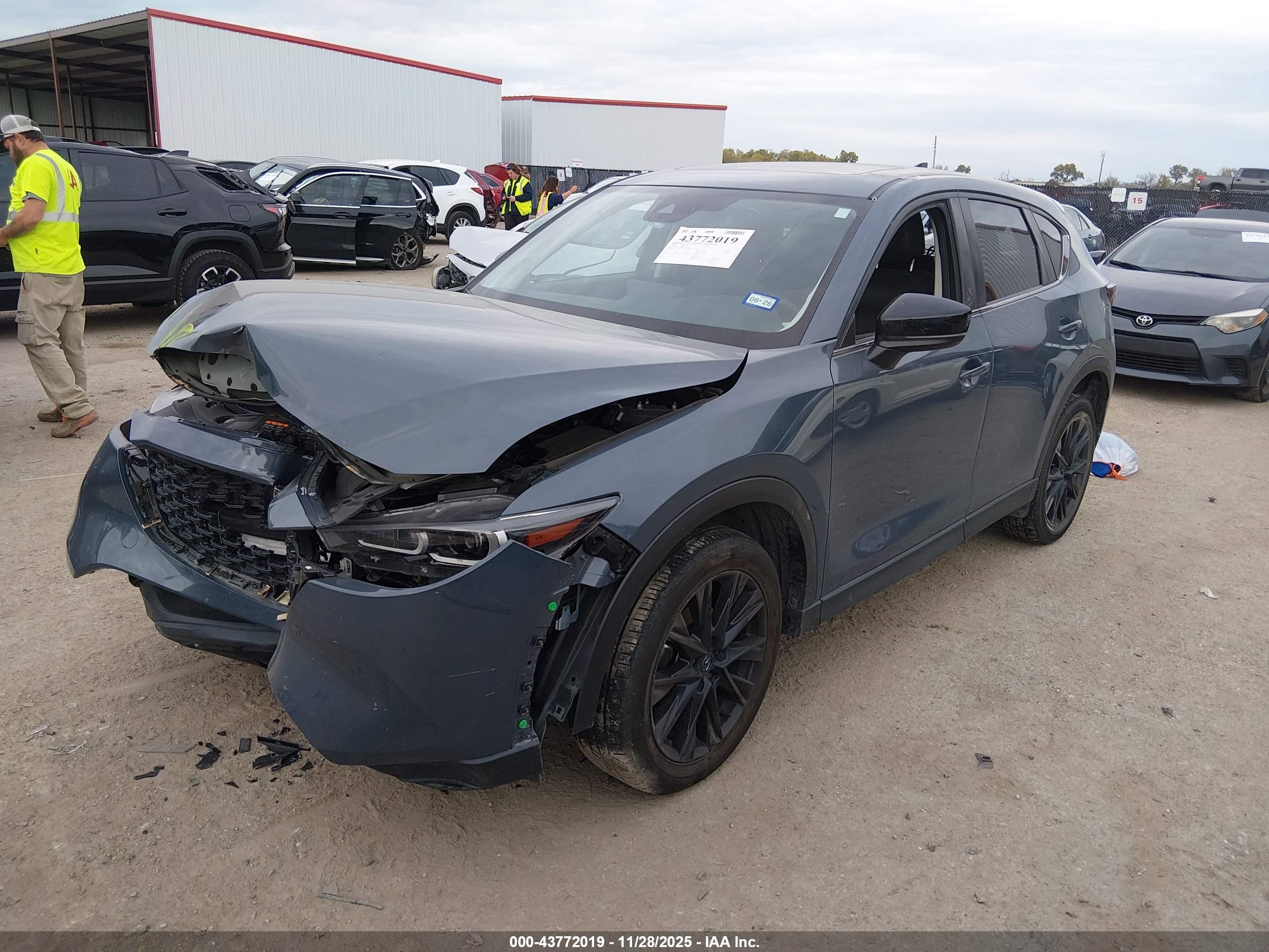 MAZDA CX-5 image 2