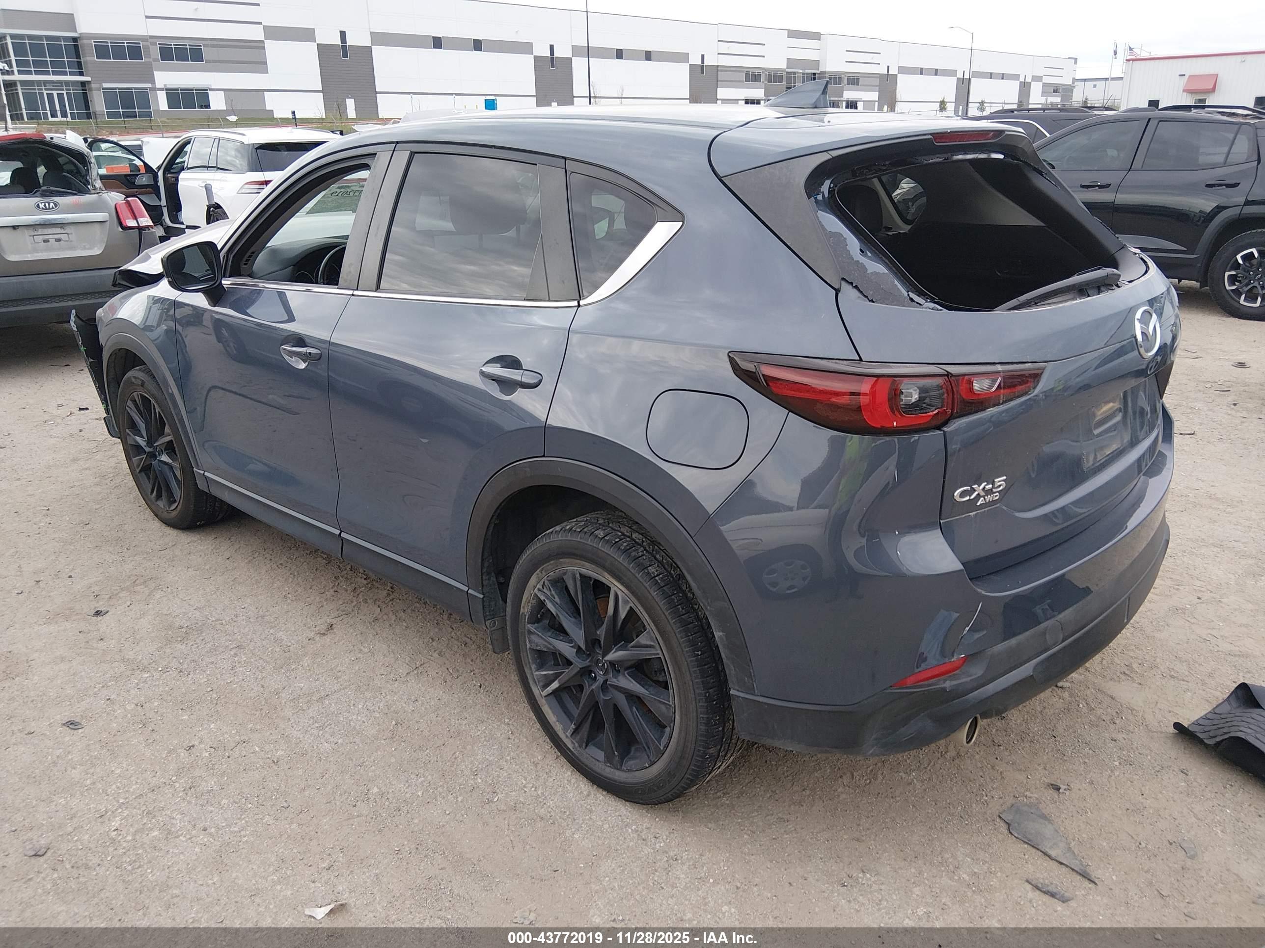 MAZDA CX-5 image 3
